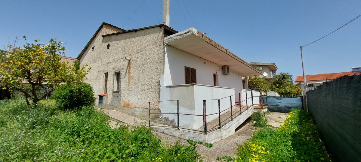 Casa indipendente con giardino a Sanluri