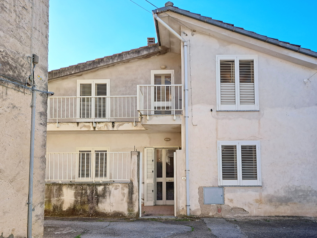 Casa indipendente con giardino a Lunamatrona