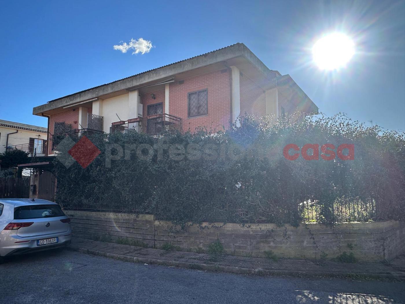 Trilocale con giardino a Marino