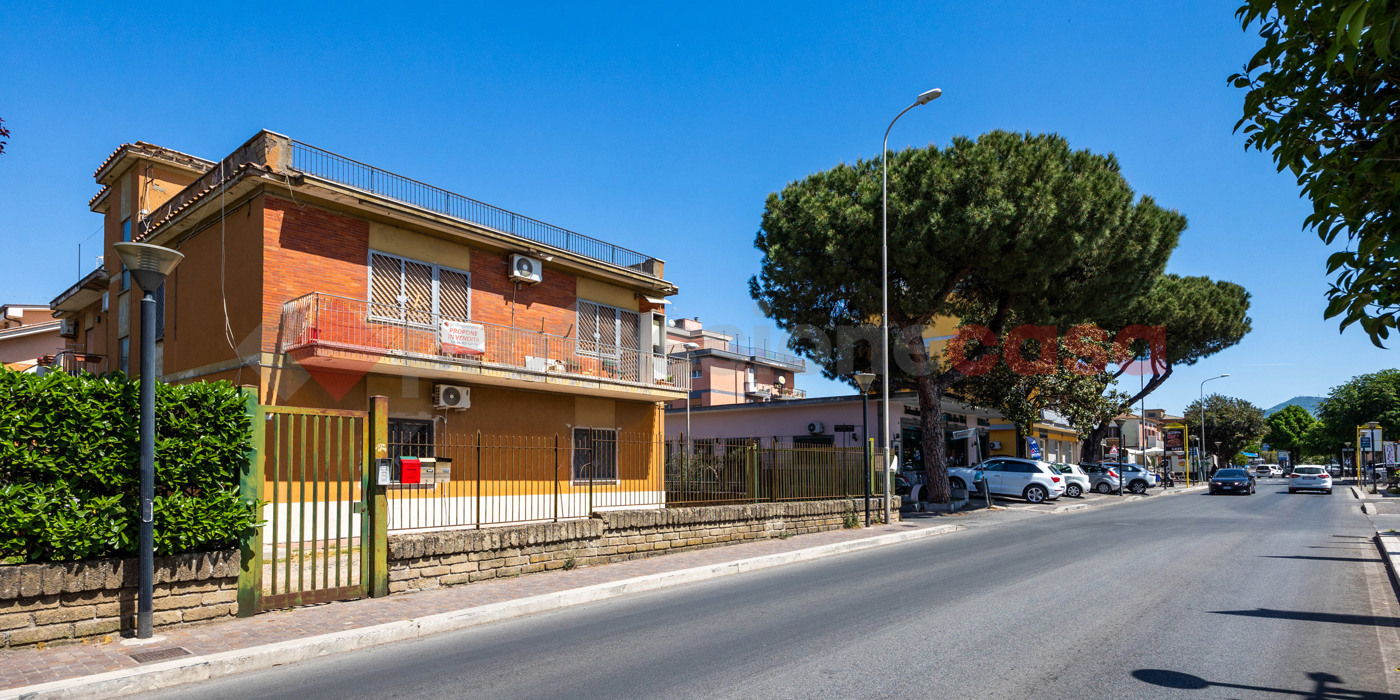 Trilocale da ristrutturare a Albano Laziale
