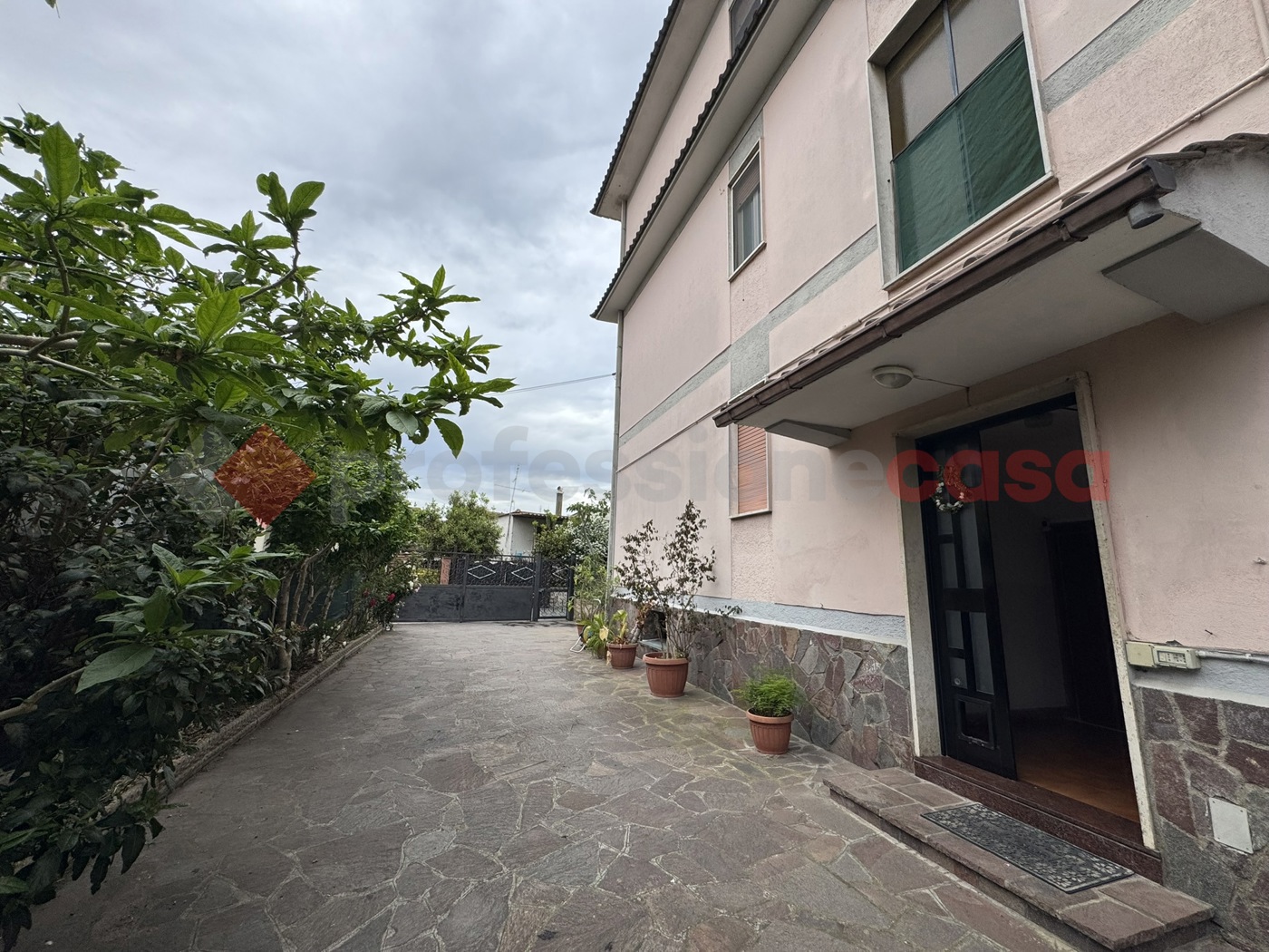 Trilocale arredato in affitto a Albano Laziale