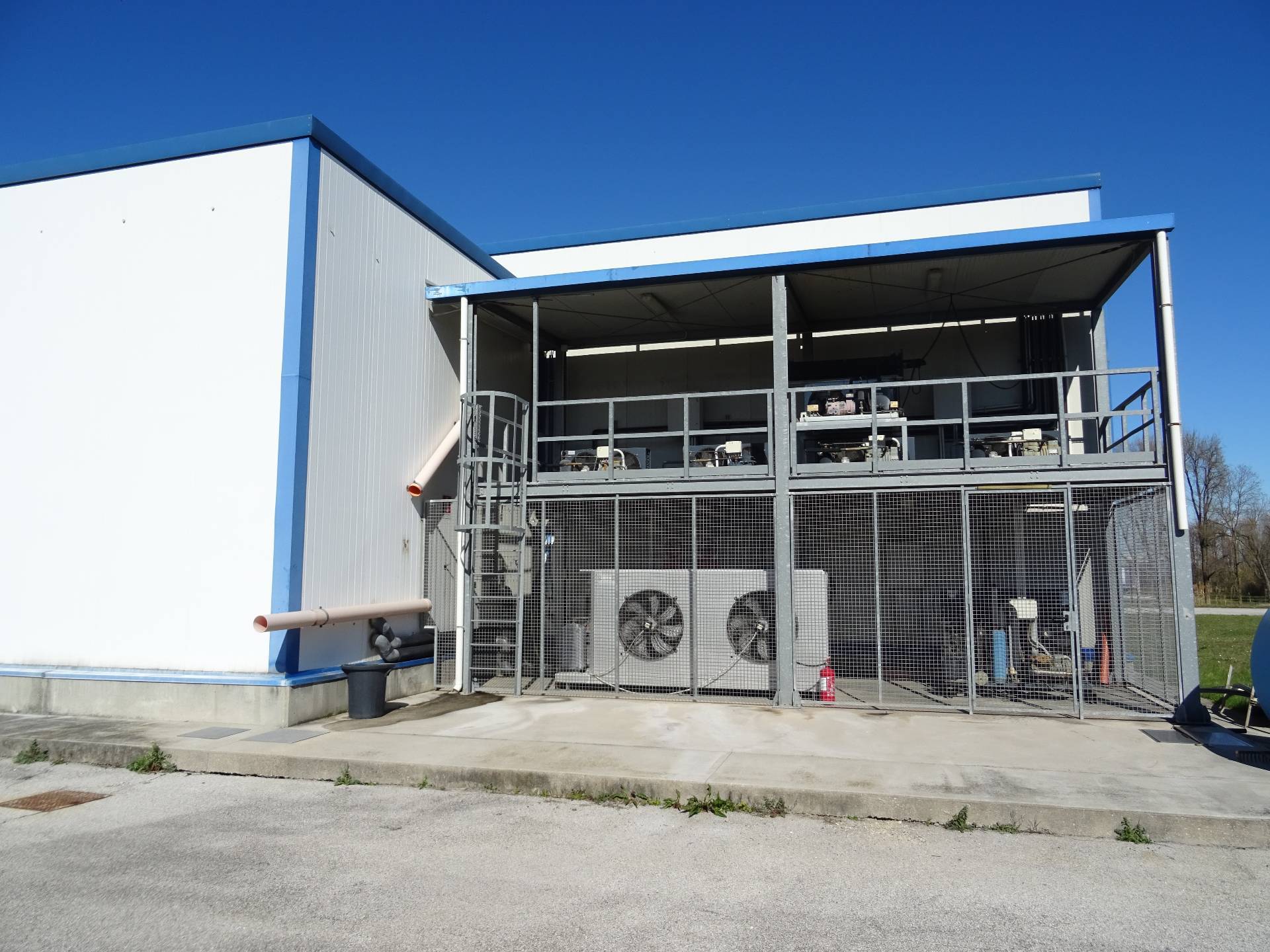 Locale commerciale in vendita a San Giorgio di Nogaro