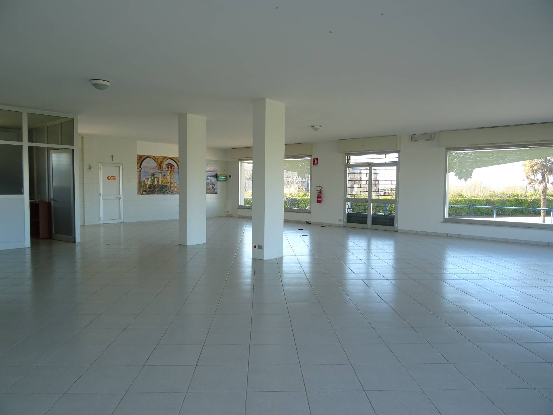 Locale commerciale in vendita a San Giorgio di Nogaro