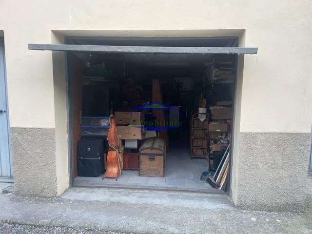 Box/Garage 22mq in vendita a Colle di Val d'Elsa