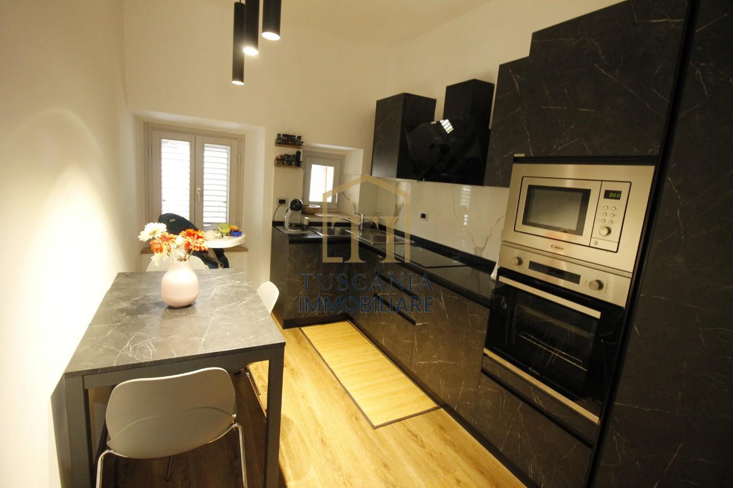 Quadrilocale ristrutturato, Colle di Val d'Elsa quartaia