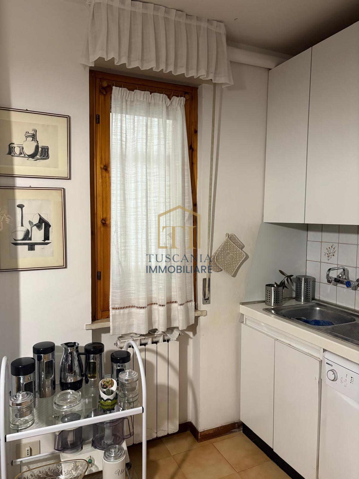 Trilocale arredato in affitto a Colle di Val d'Elsa