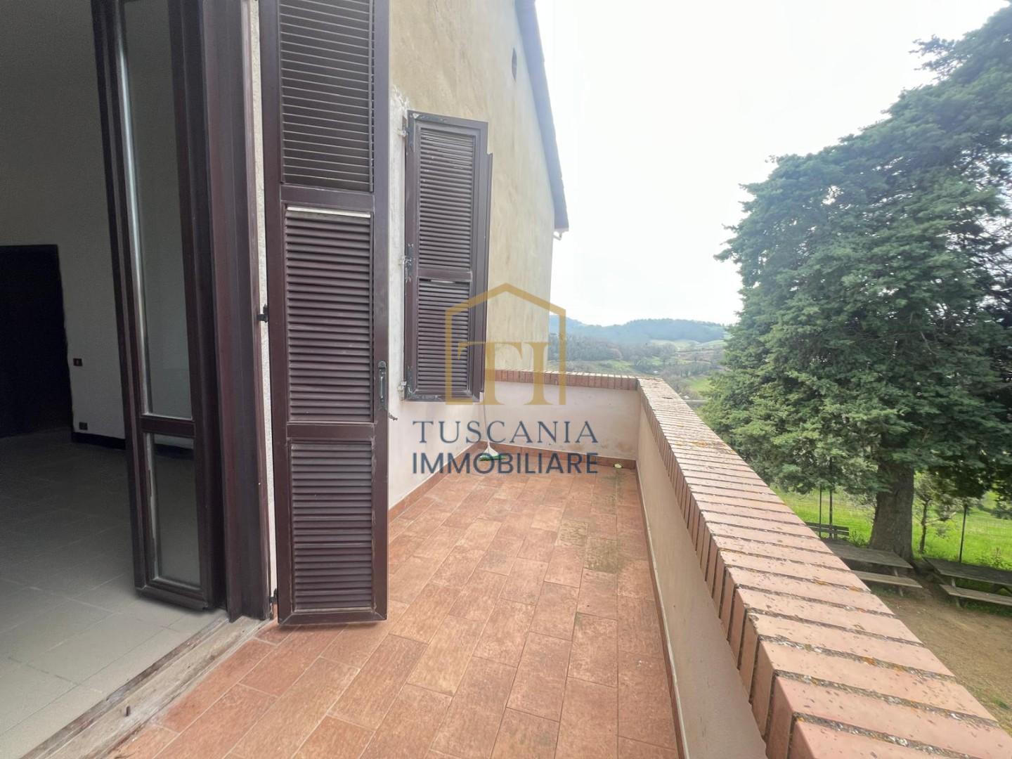 Appartamento con terrazzo, Casole d'Elsa cavallano