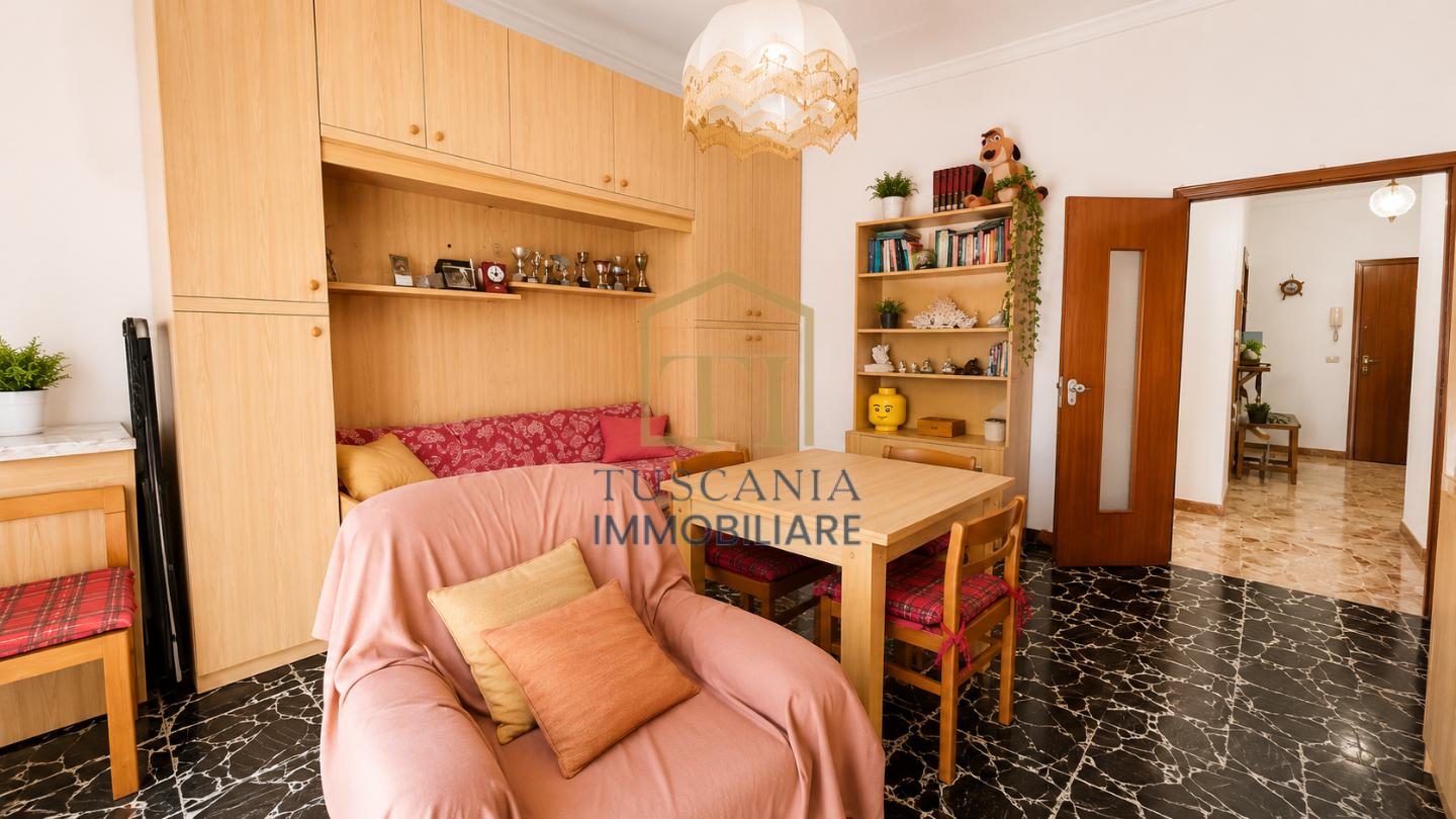 Quadrilocale con terrazzo, Colle di Val d'Elsa gracciano dell'elsa