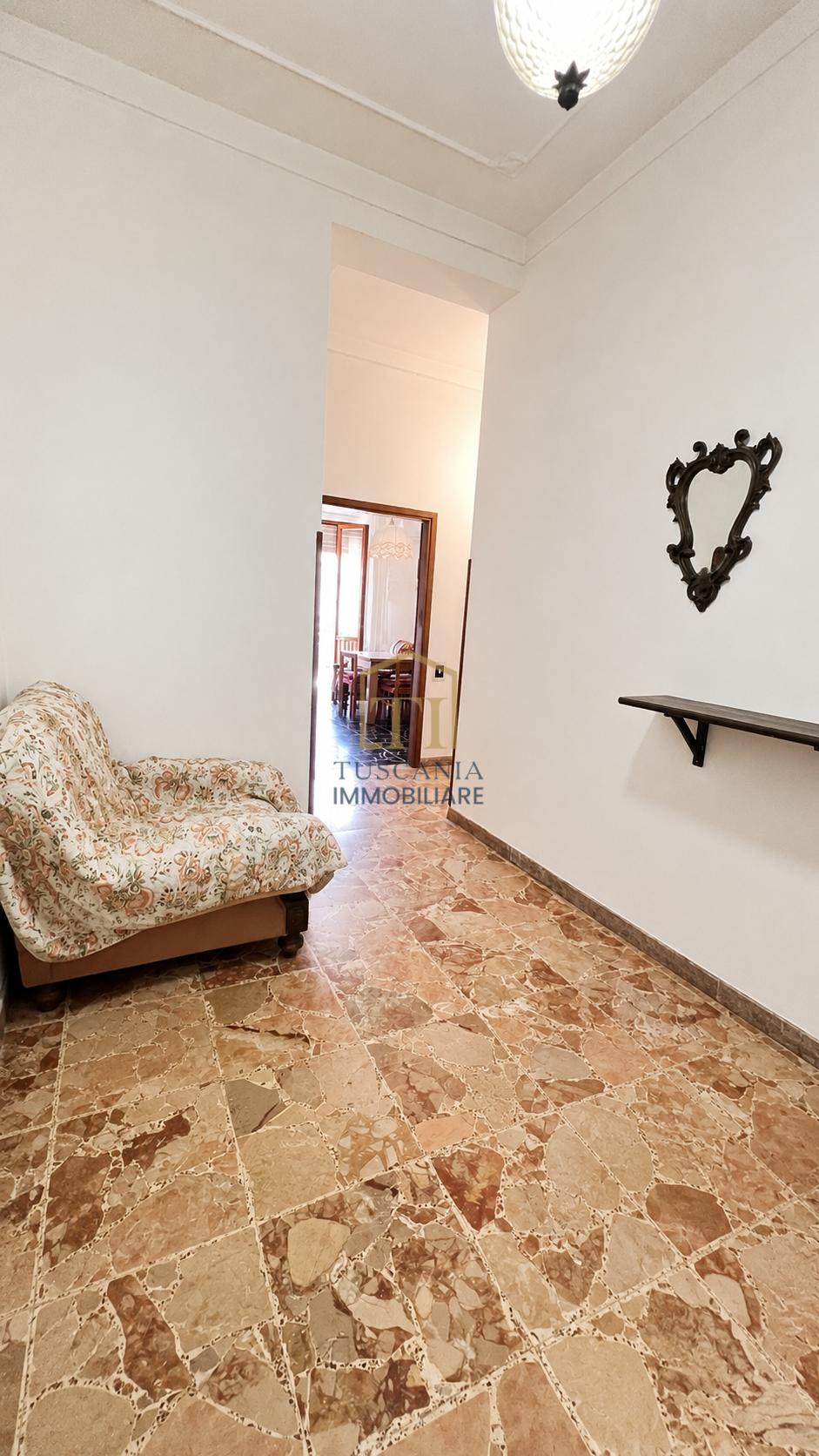 Quadrilocale con terrazzo, Colle di Val d'Elsa gracciano dell'elsa