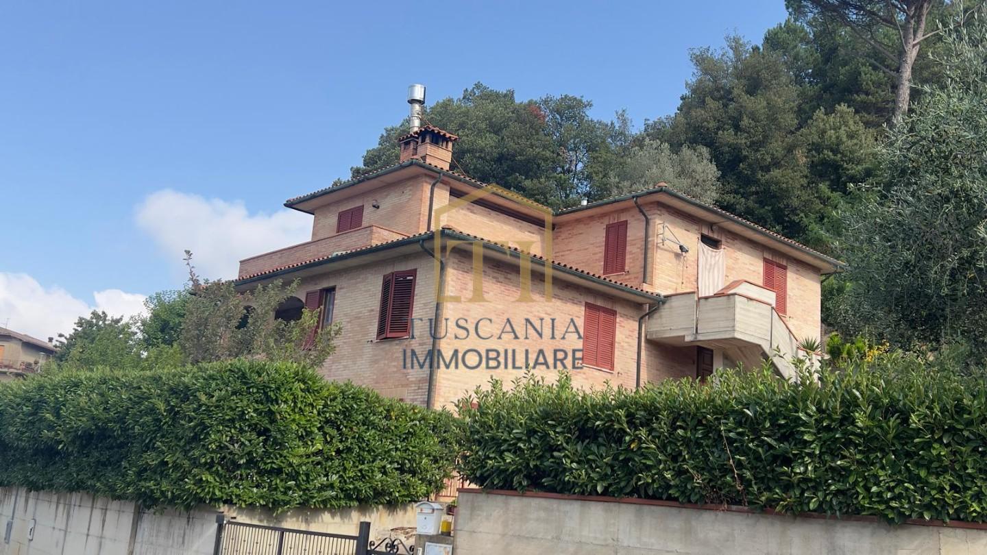 Quadrilocale con giardino a Radicondoli