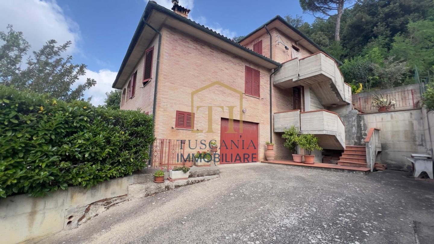 Quadrilocale con giardino a Radicondoli