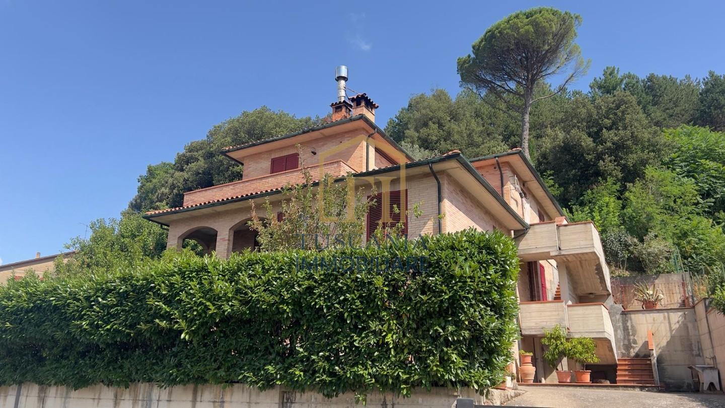 Quadrilocale con giardino a Radicondoli