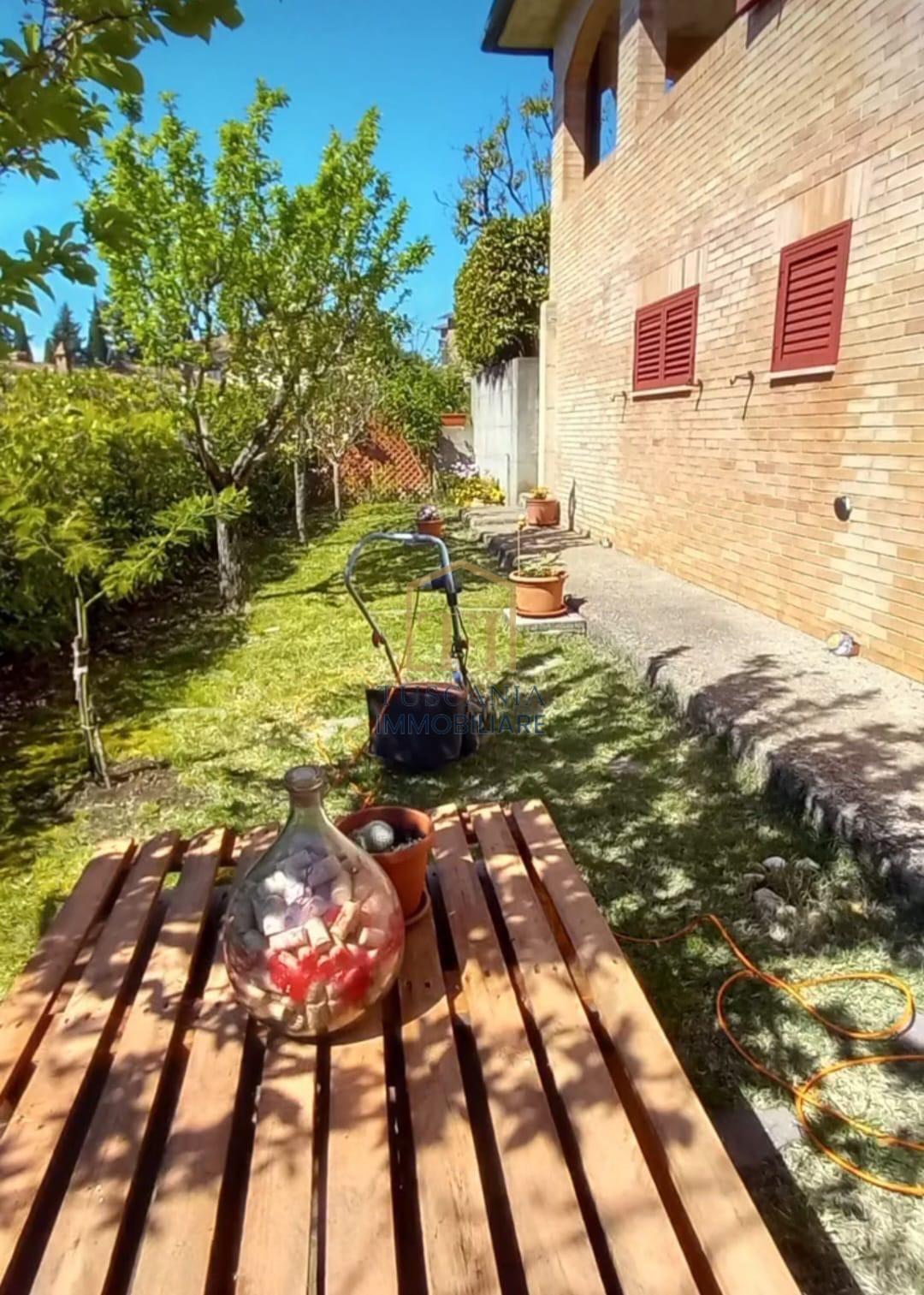 Quadrilocale con giardino a Radicondoli