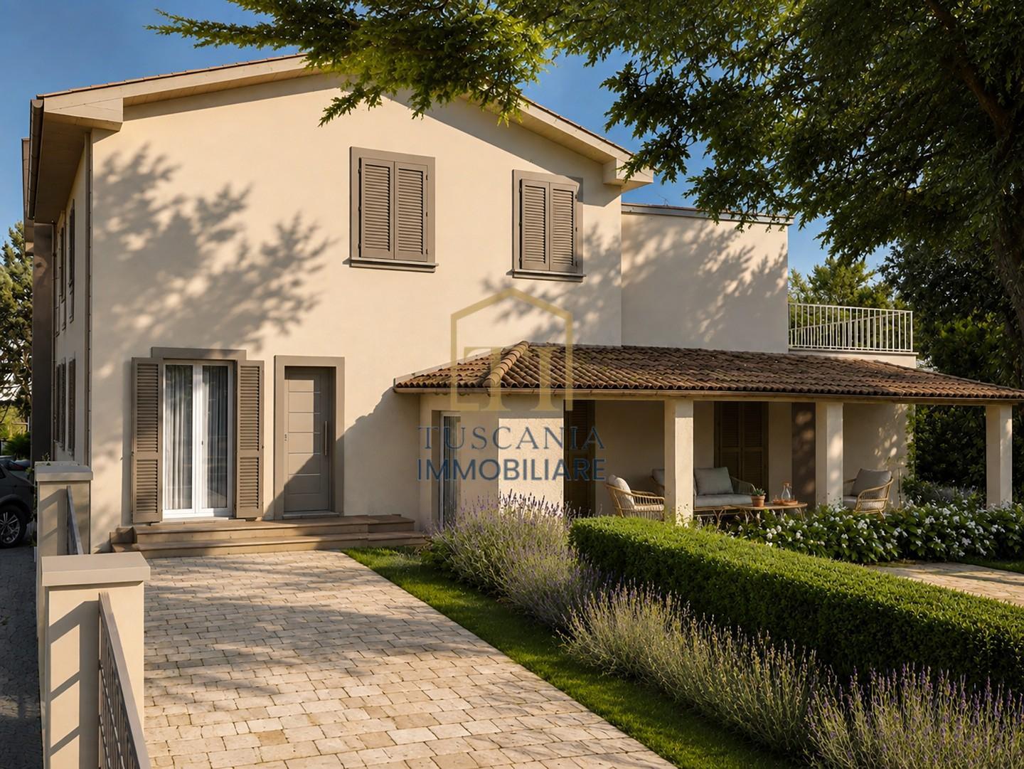 Quadrilocale con giardino, Colle di Val d'Elsa zona gramsci