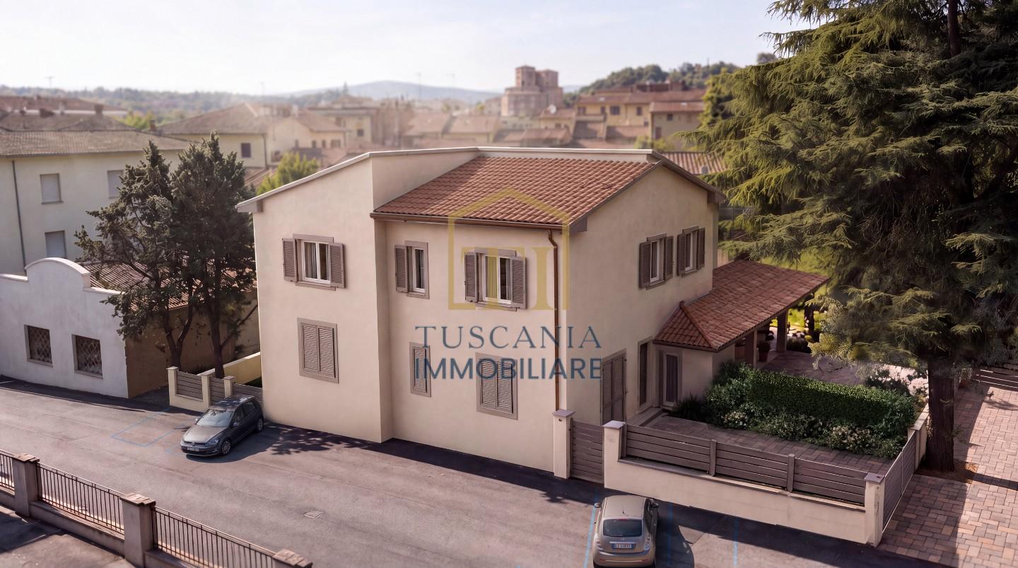 Quadrilocale con giardino, Colle di Val d'Elsa zona gramsci