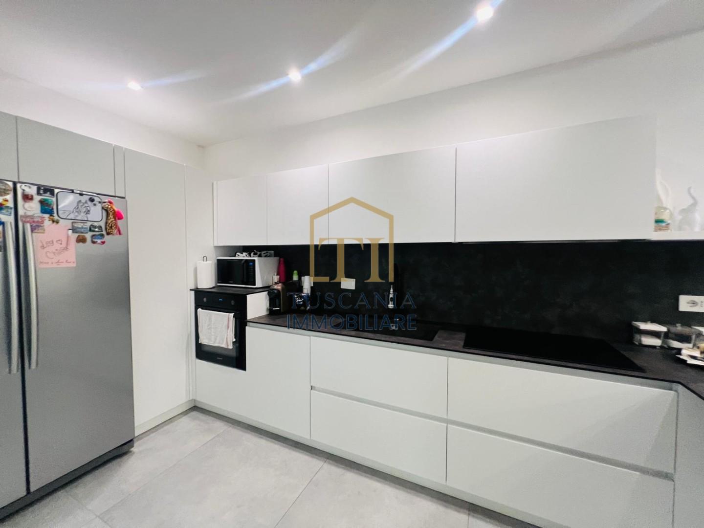Appartamento con terrazzi, Poggibonsi bellavista