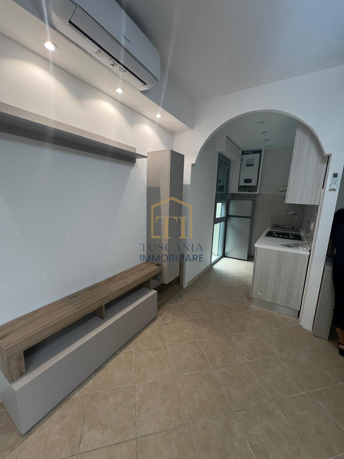 Quadrilocale con terrazzo a Colle di Val d'Elsa