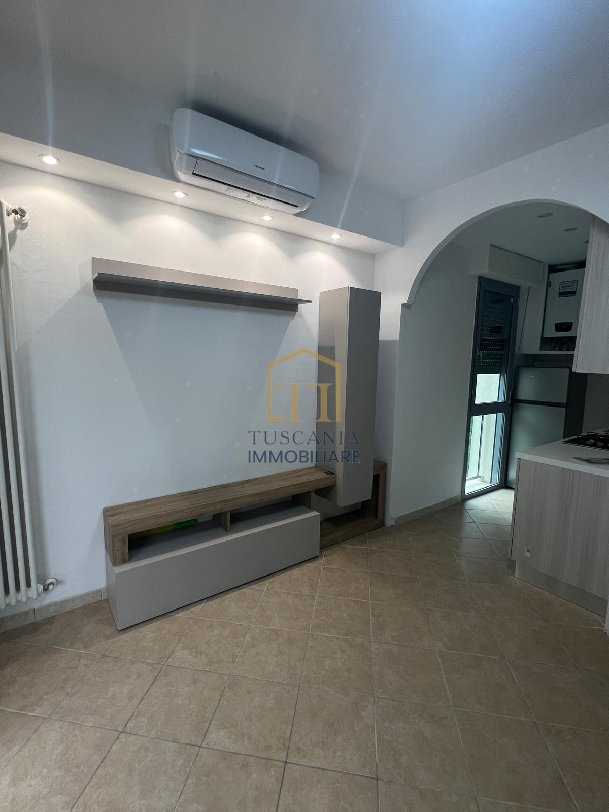 Quadrilocale con terrazzo a Colle di Val d'Elsa