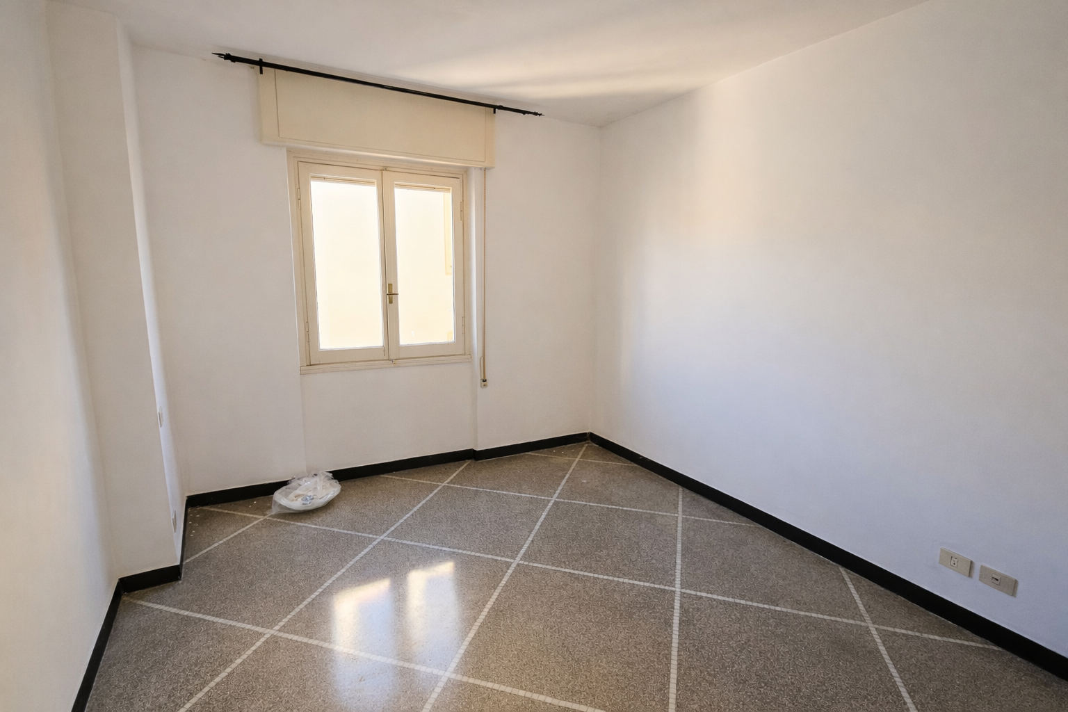 Trilocale da ristrutturare a Rapallo