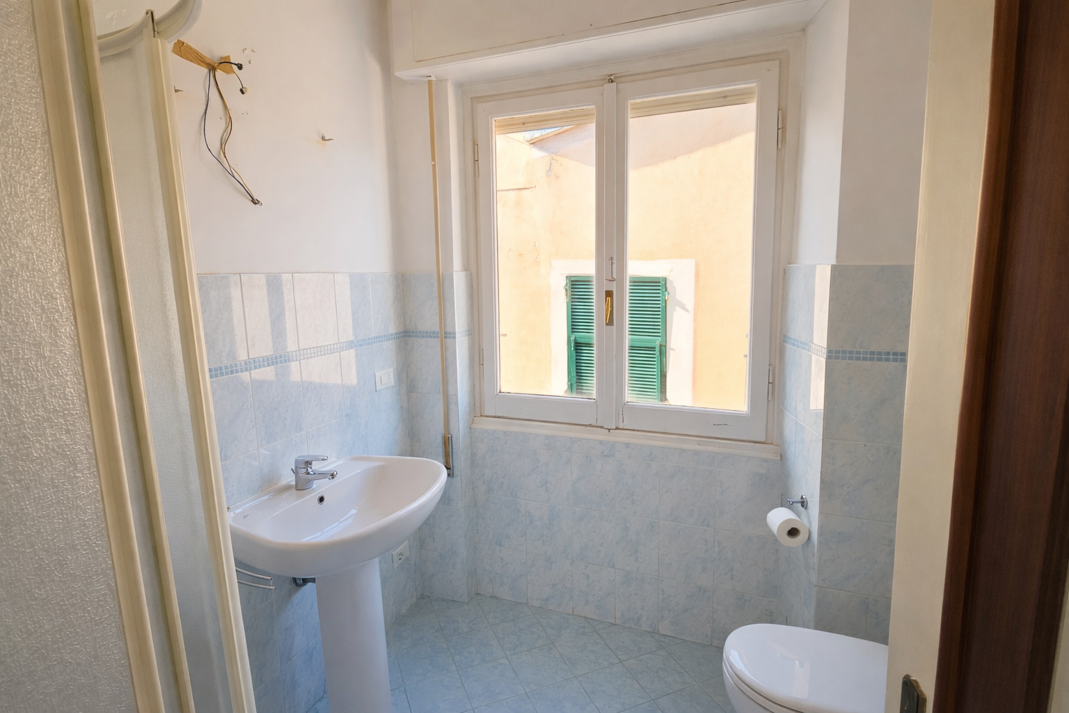 Trilocale da ristrutturare a Rapallo