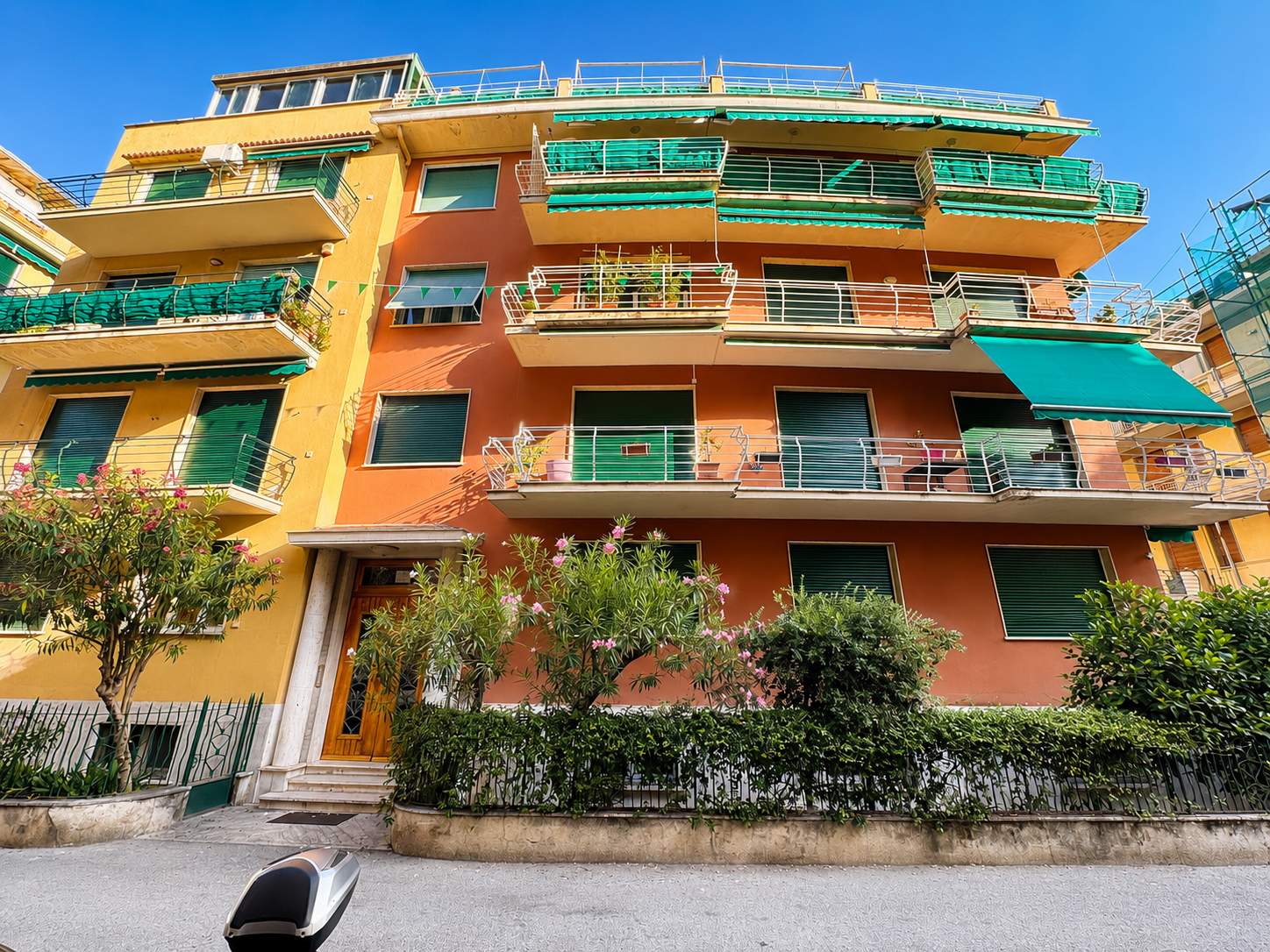Trilocale ristrutturato a Rapallo
