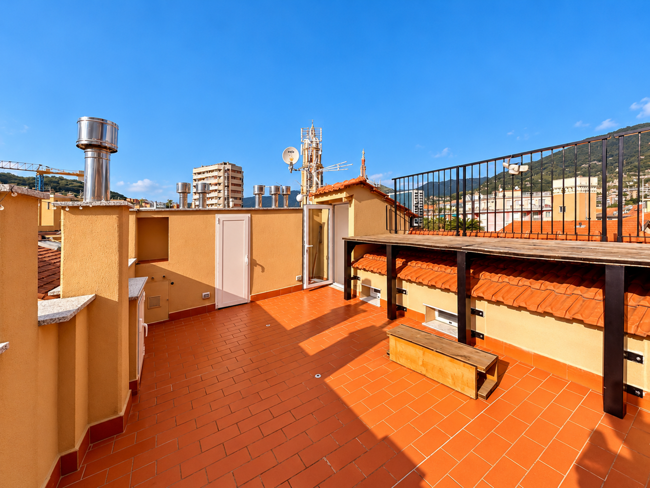 Quadrilocale con terrazzo a Rapallo