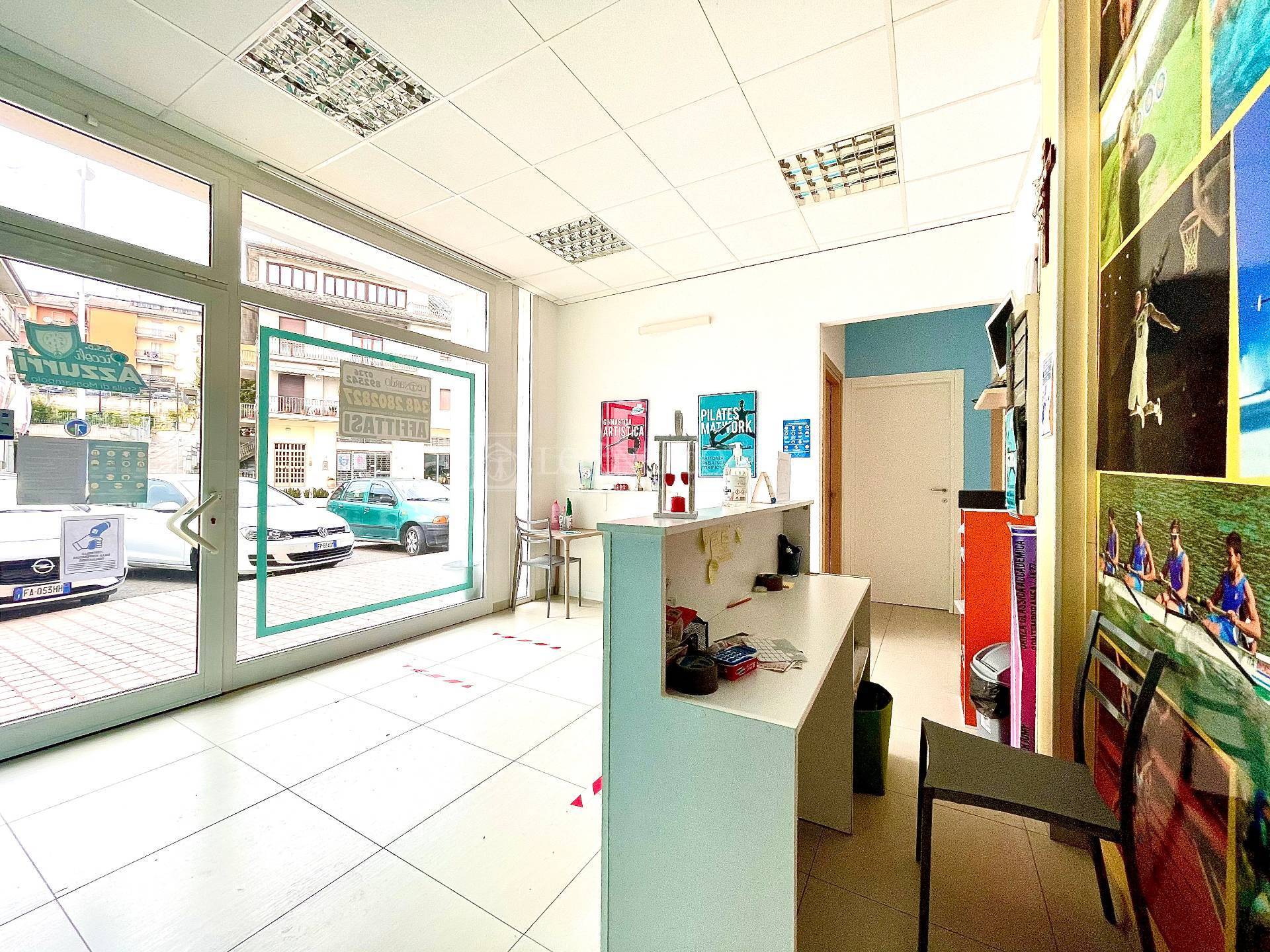 Locale commerciale in affitto a Monsampolo del Tronto, Stella di Monsampolo