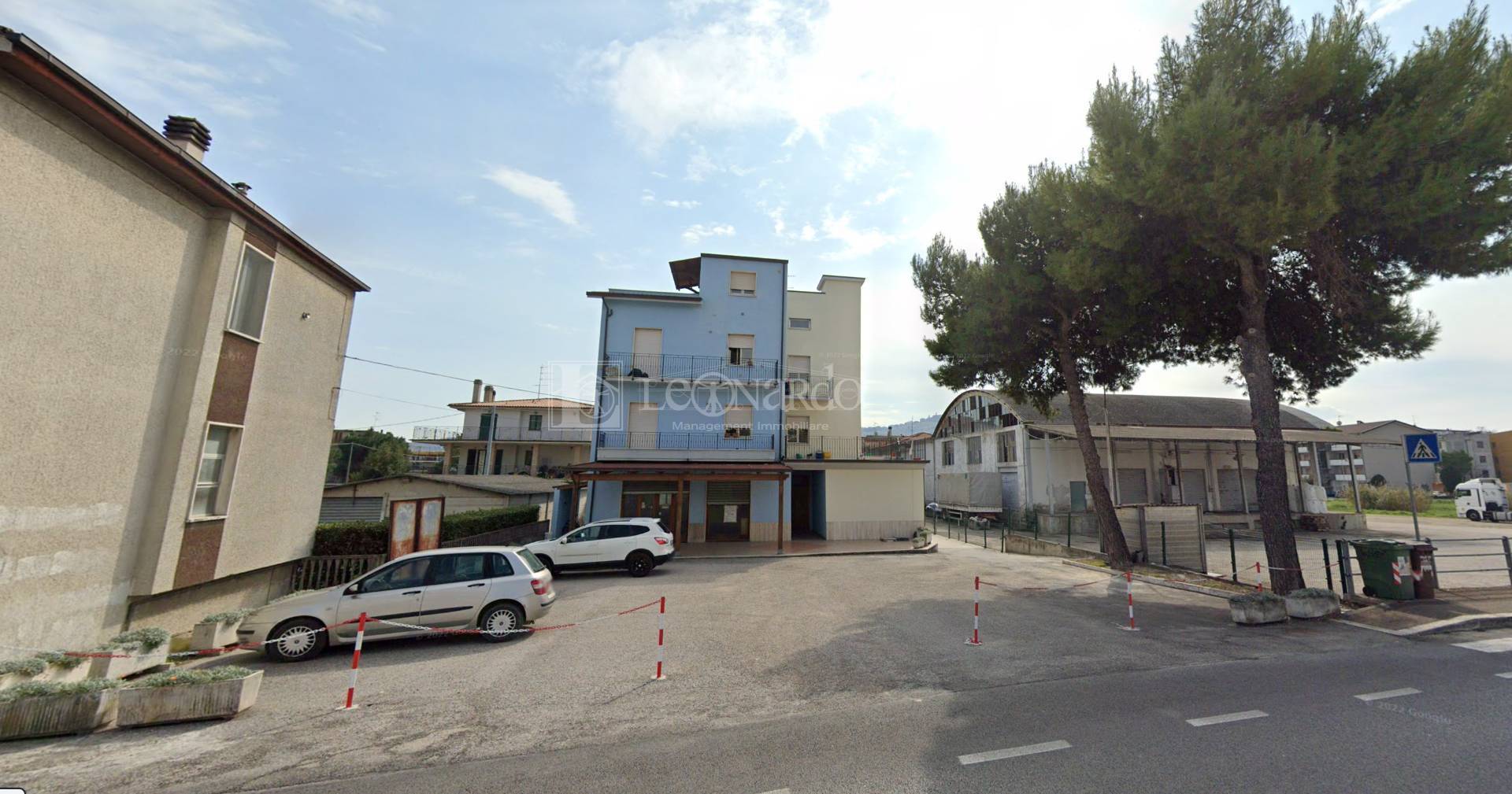 Locale commerciale in affitto a Monteprandone, Centobuchi