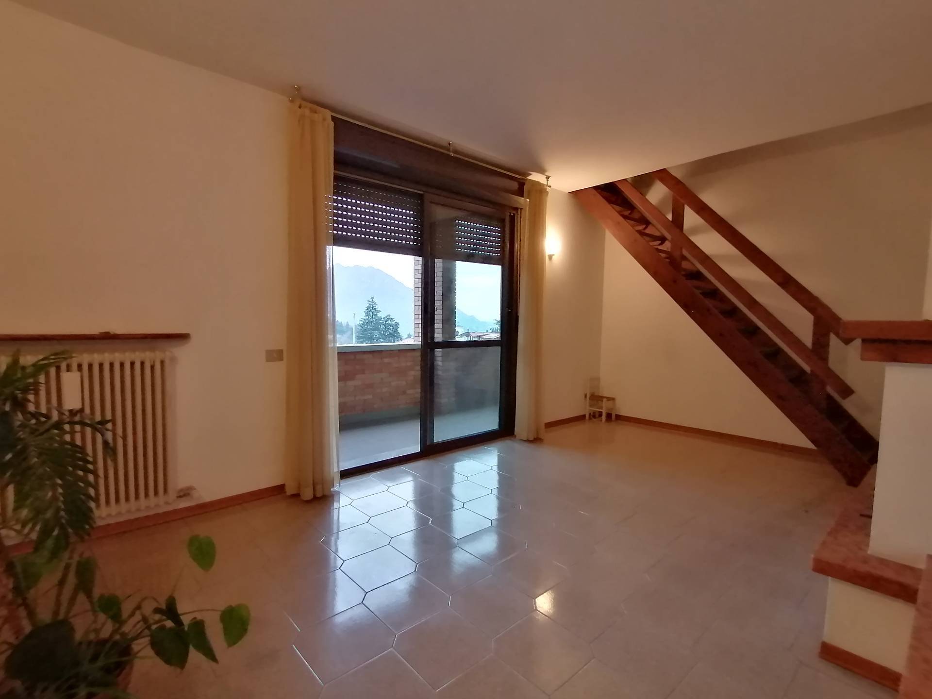 Appartamento in vendita a Lecco