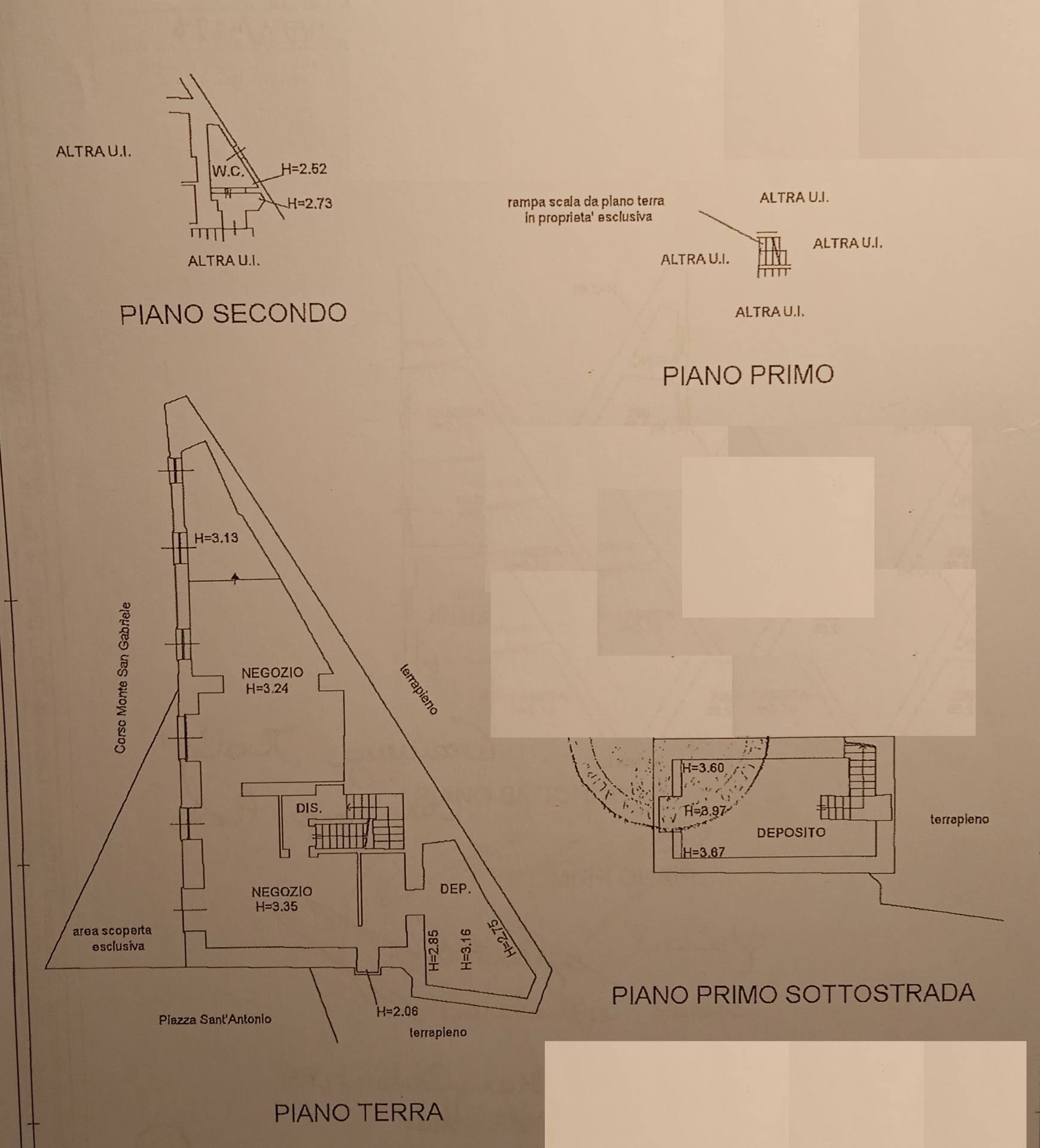 Locale commerciale in vendita a Lecco