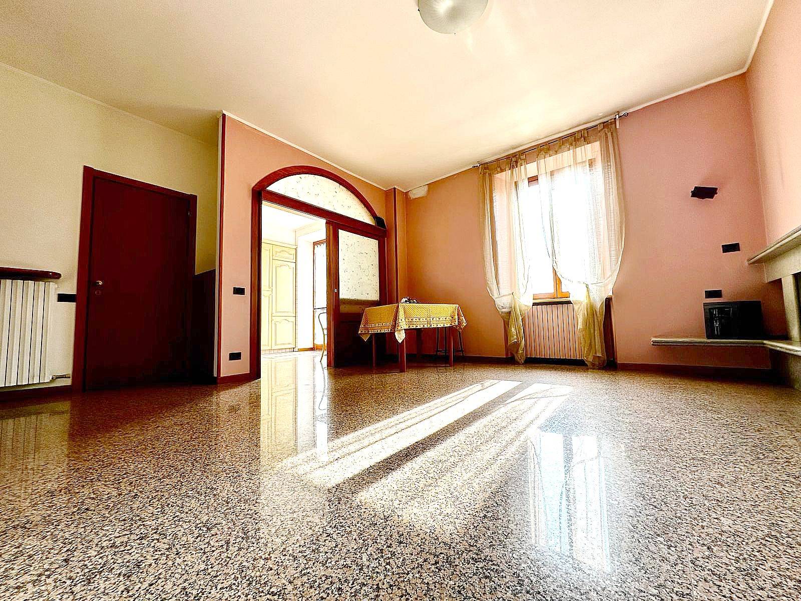 Appartamento in vendita a Oggiono