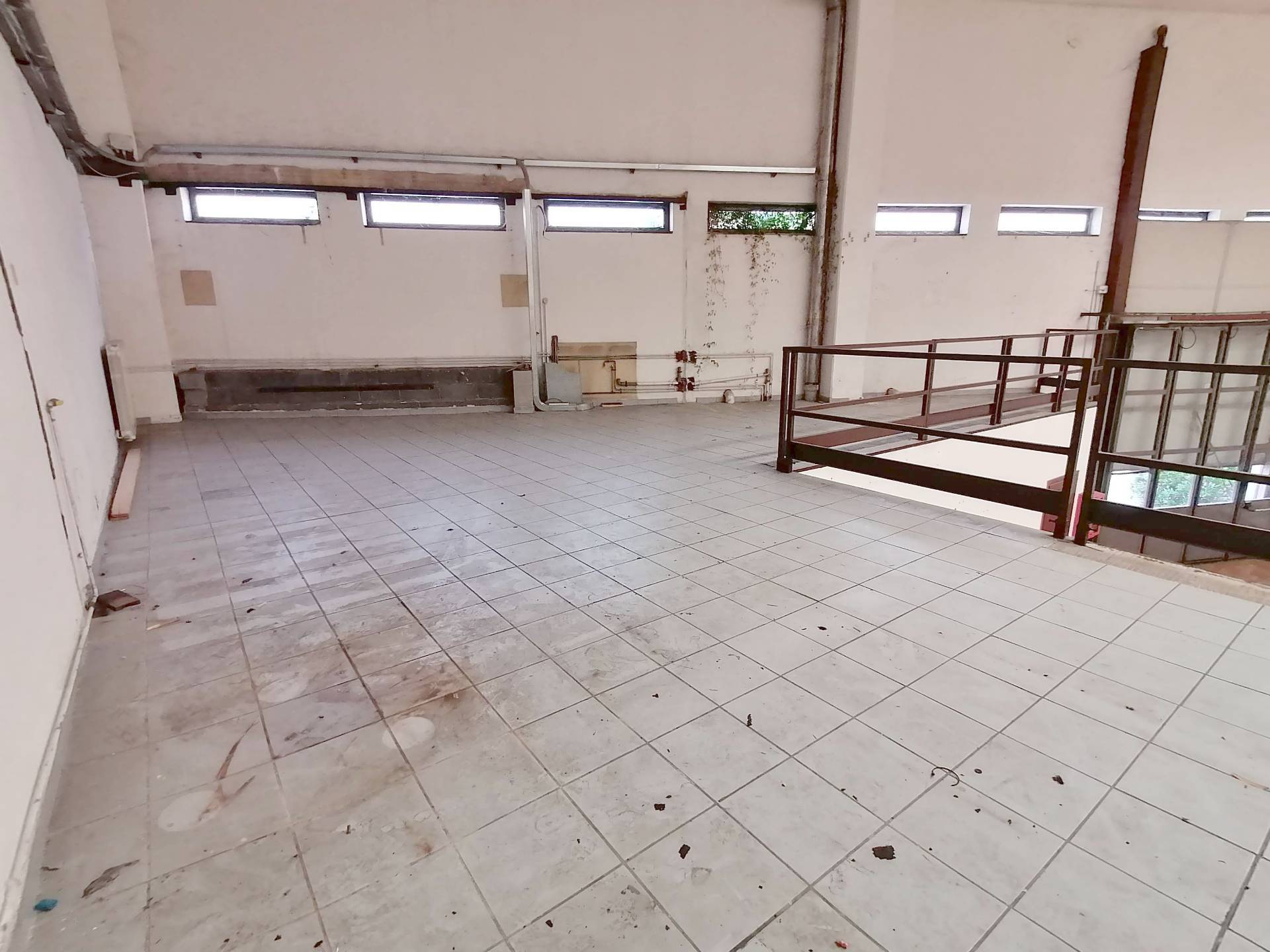 capannone in affitto a Lecco