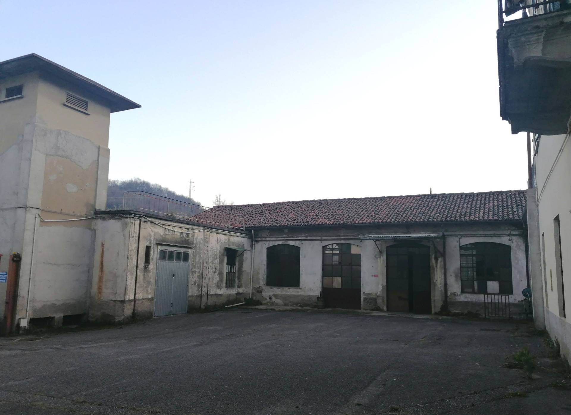 Capannone in vendita a Valgreghentino