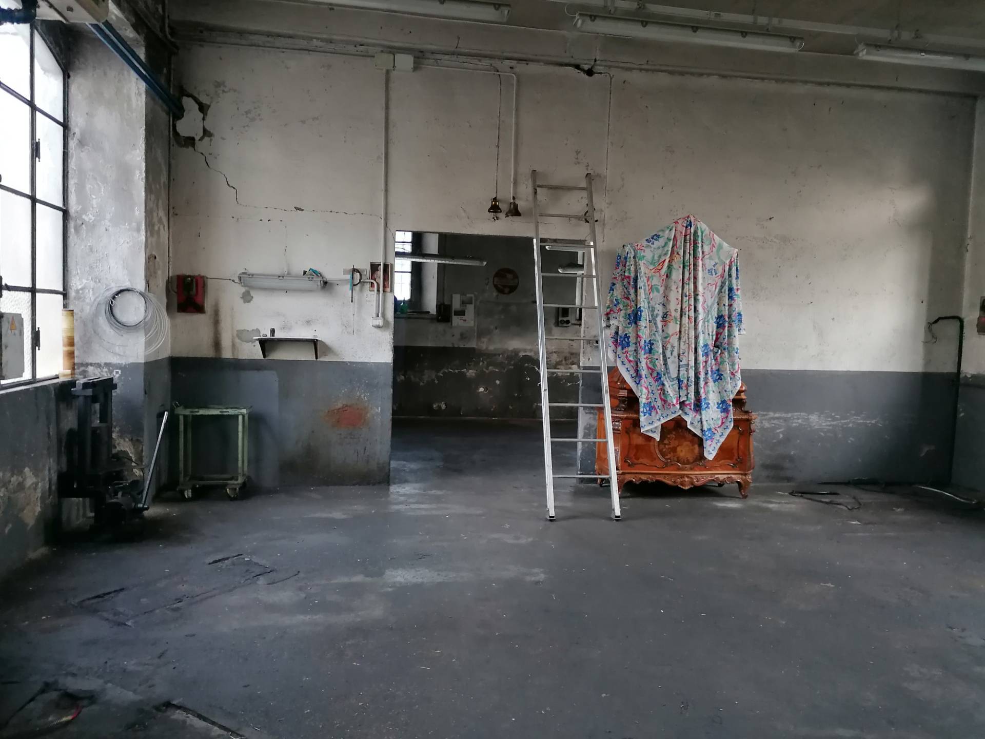 Capannone in vendita a Valgreghentino