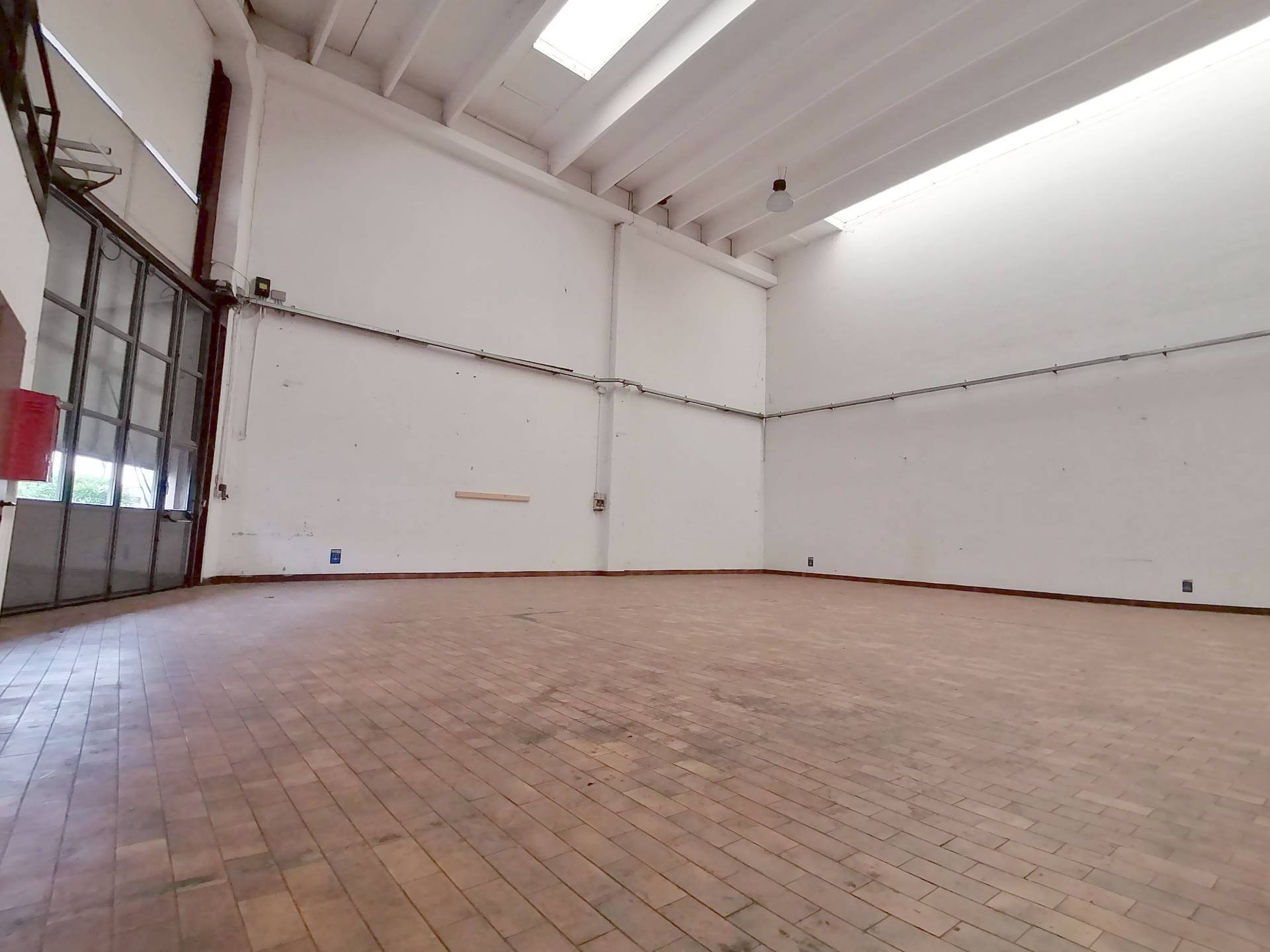 capannone in affitto a Lecco