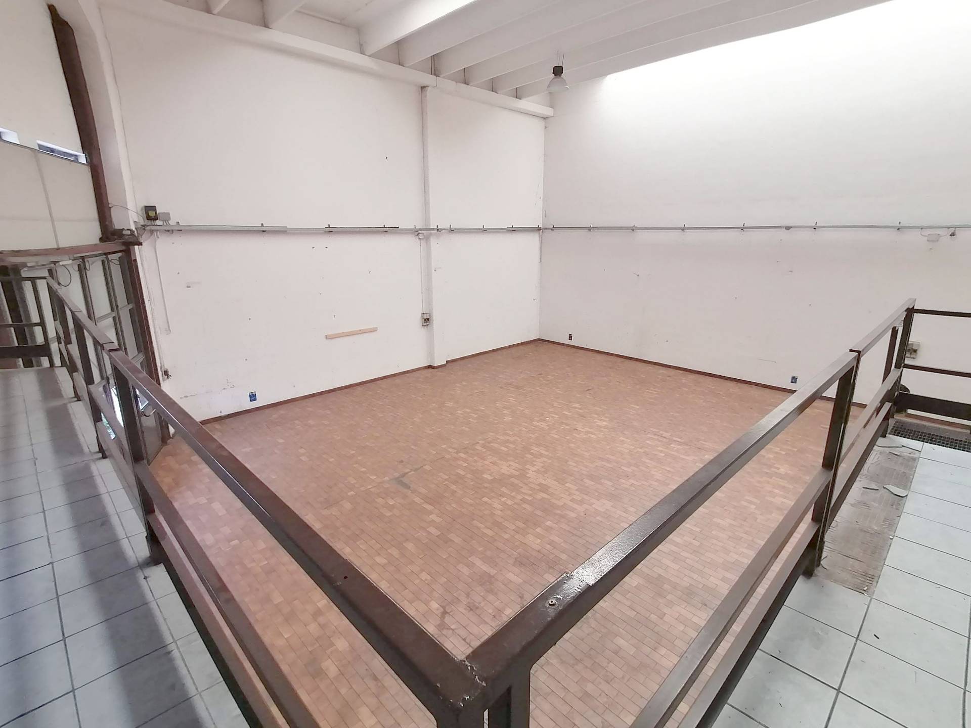 capannone in affitto a Lecco