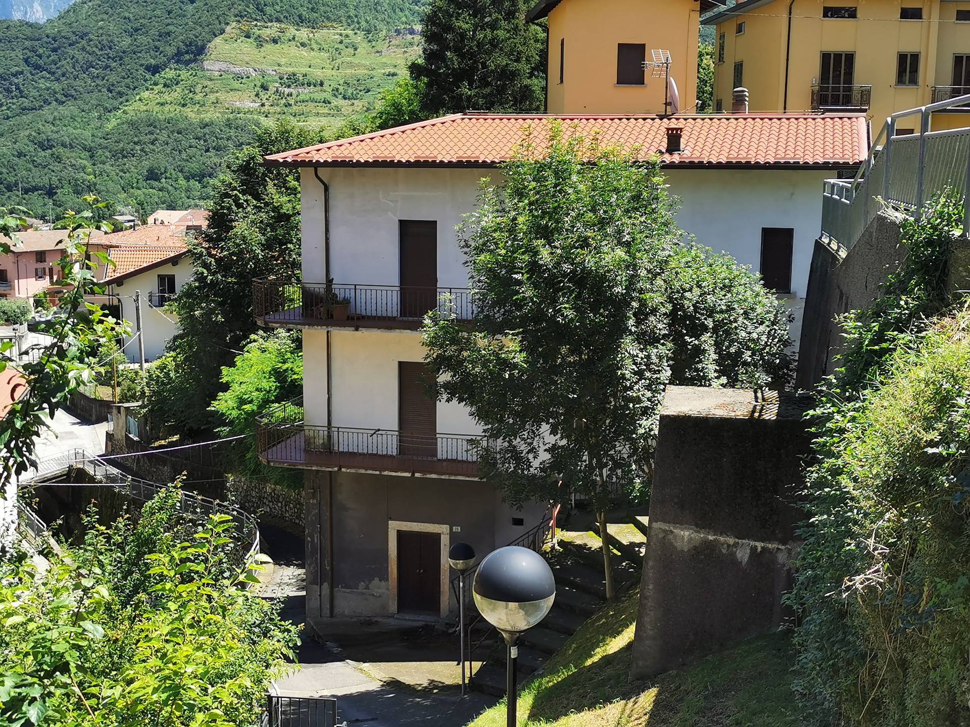 Casa Indipendente in vendita a Civate