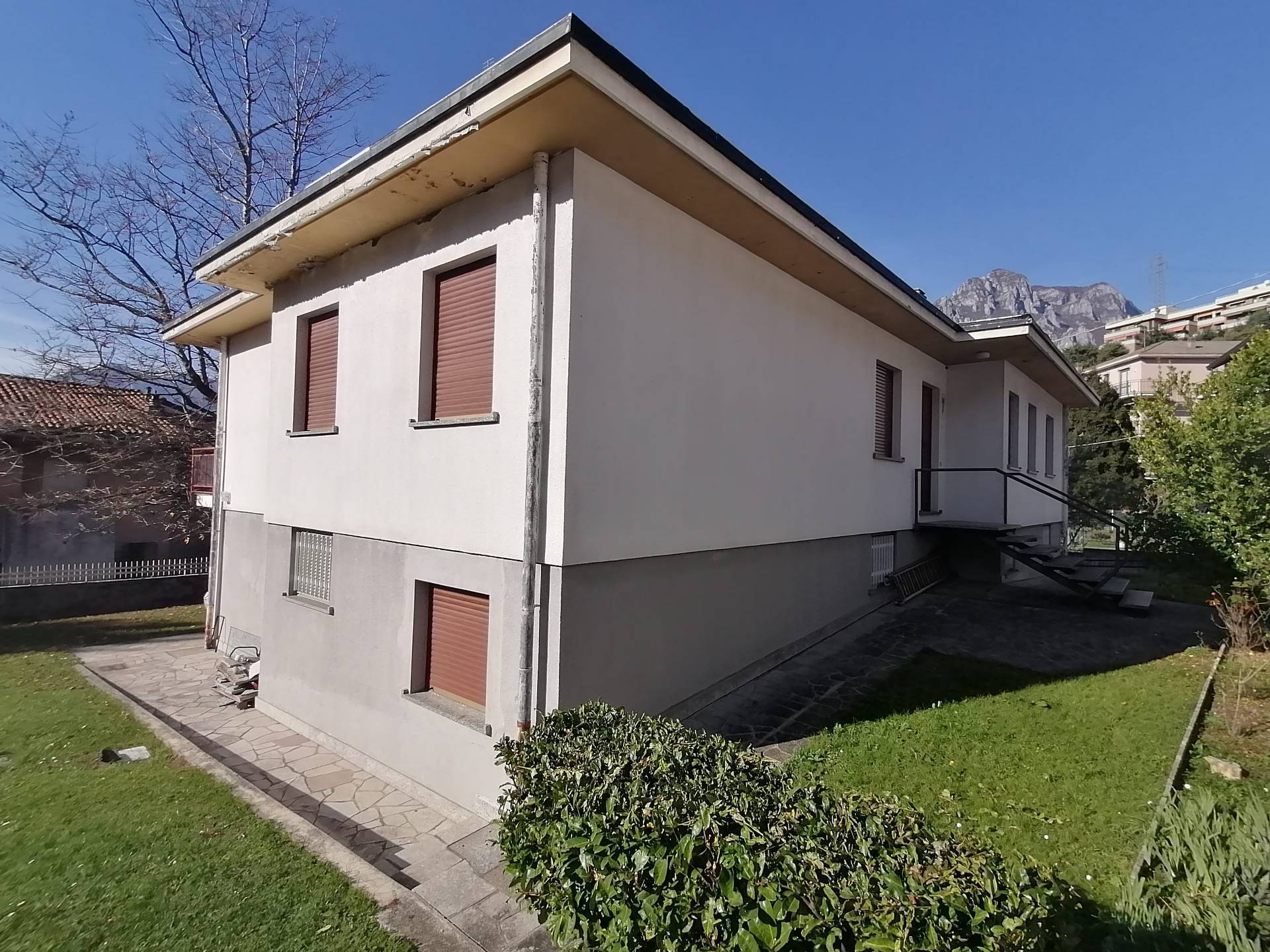 Villa singola in vendita a Lecco