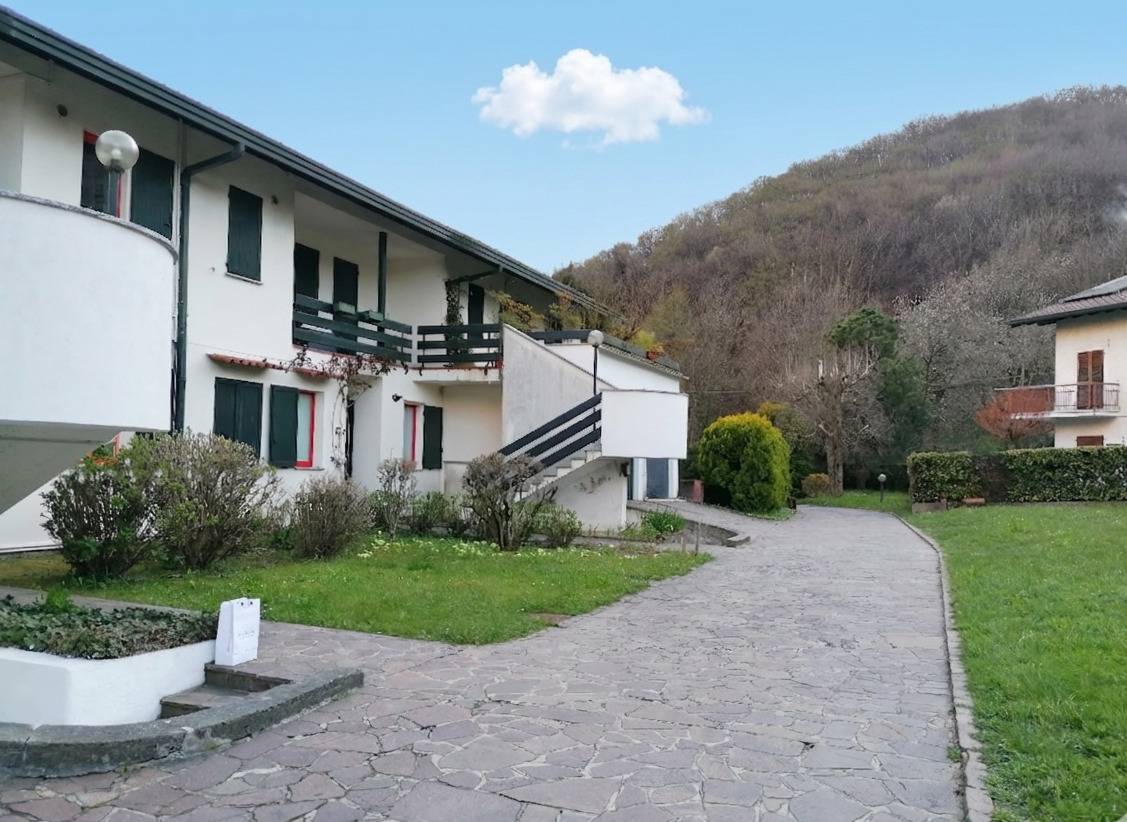 Appartamento in vendita a Ballabio