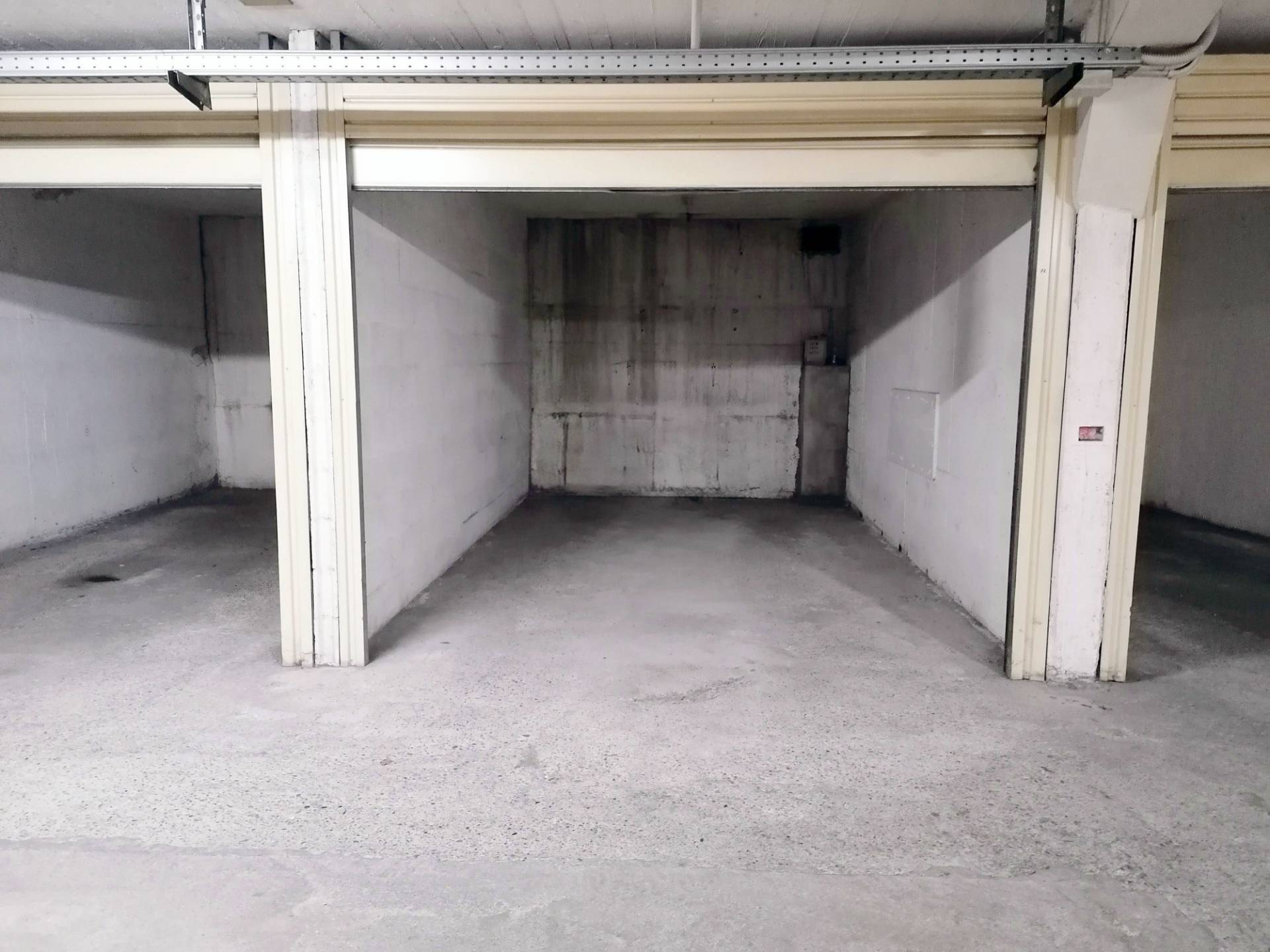 Box o garage in vendita a Lecco