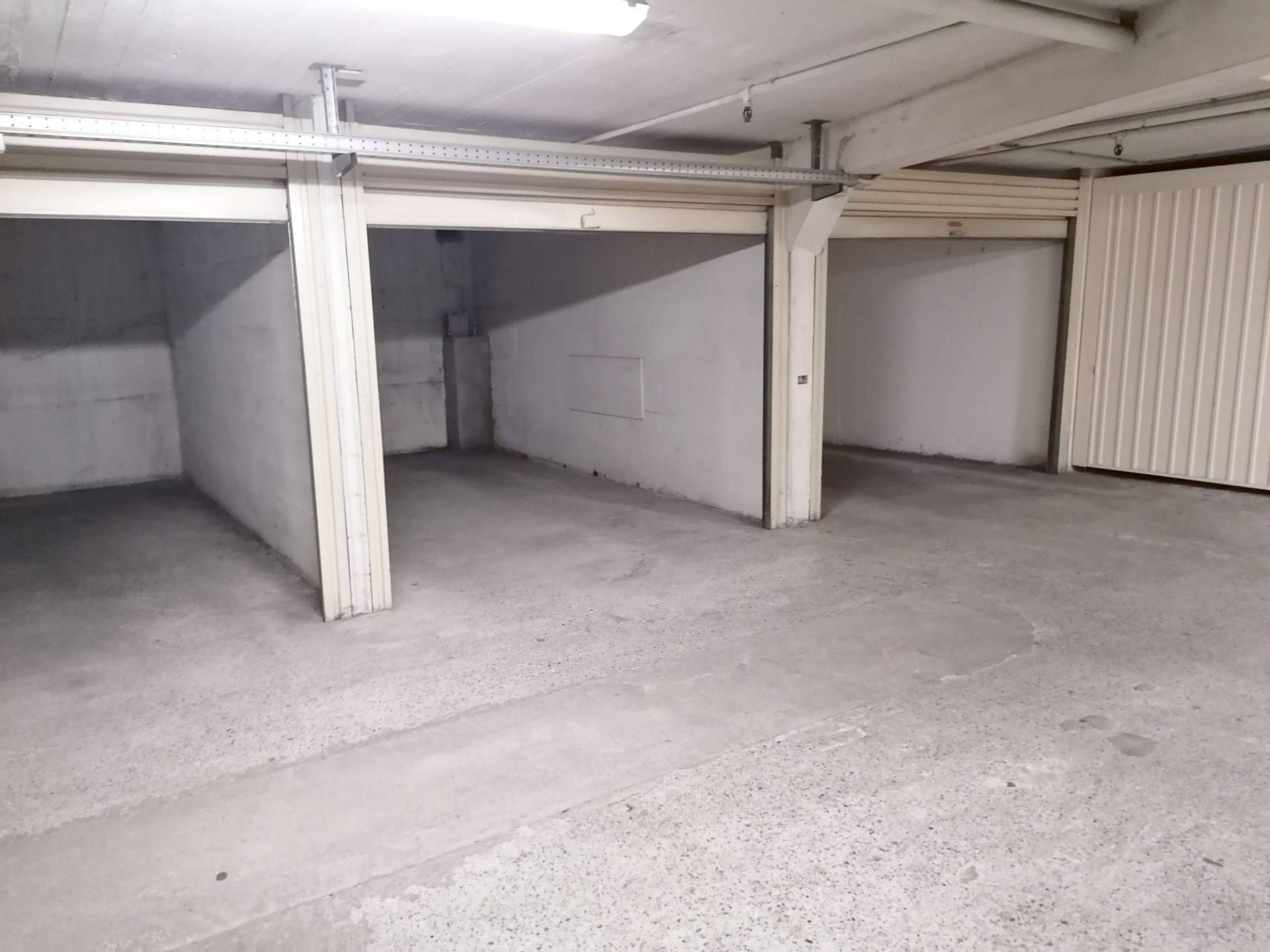 Box o garage in vendita a Lecco