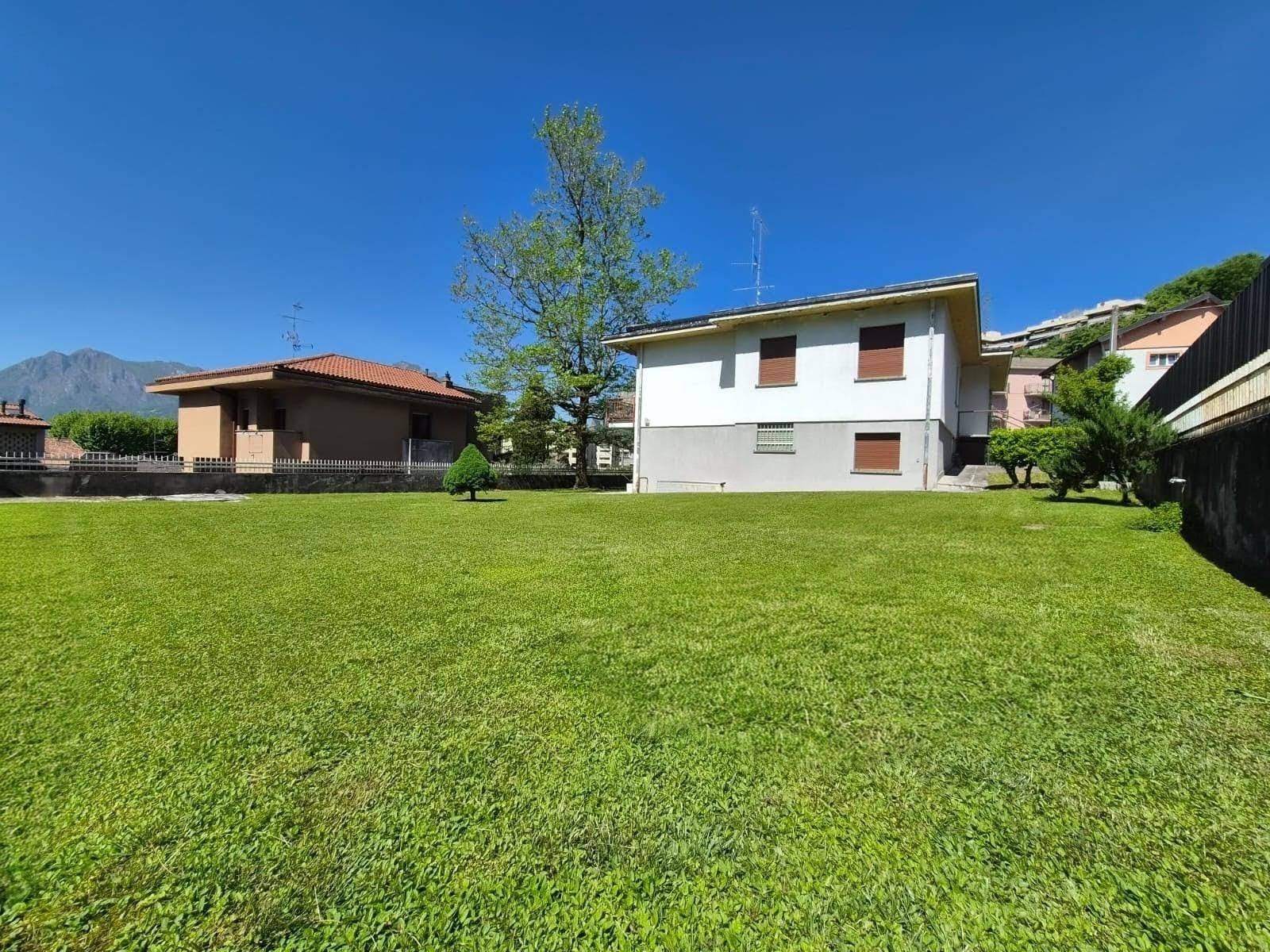 Villa singola in vendita a Lecco