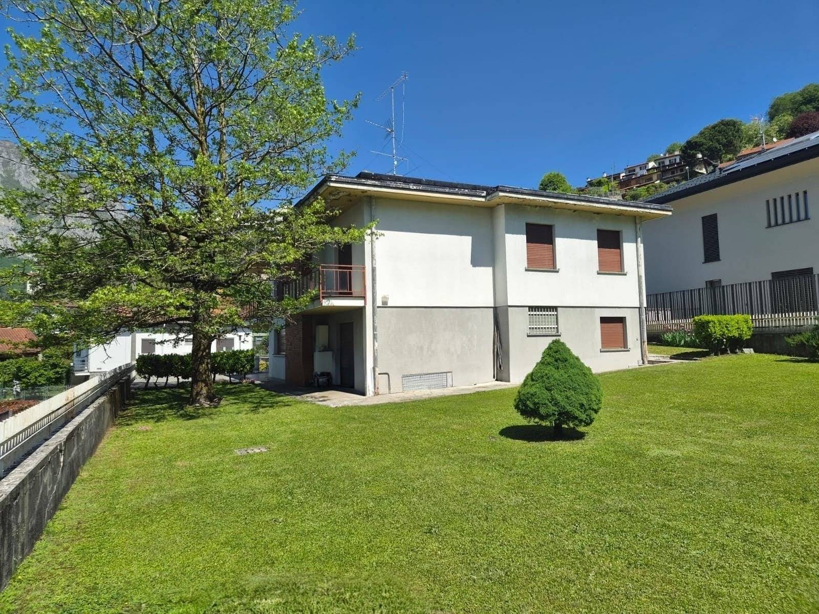 Villa singola in vendita a Lecco