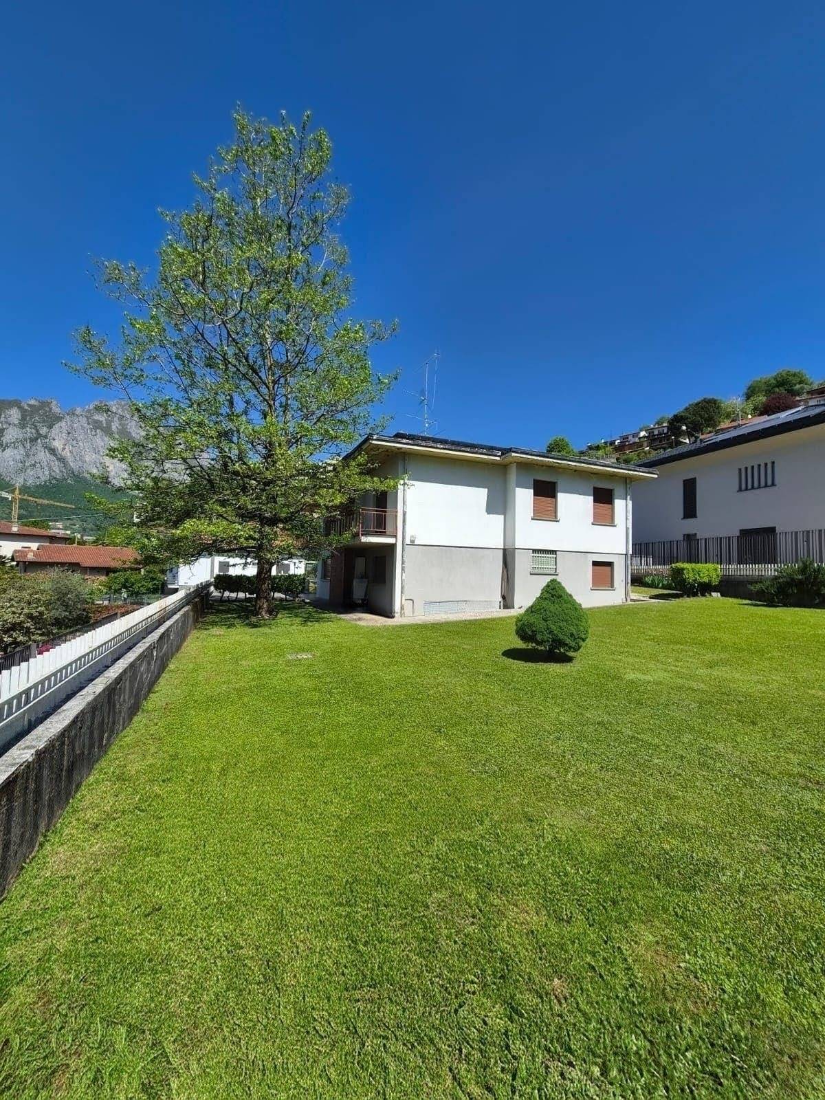 Villa singola in vendita a Lecco