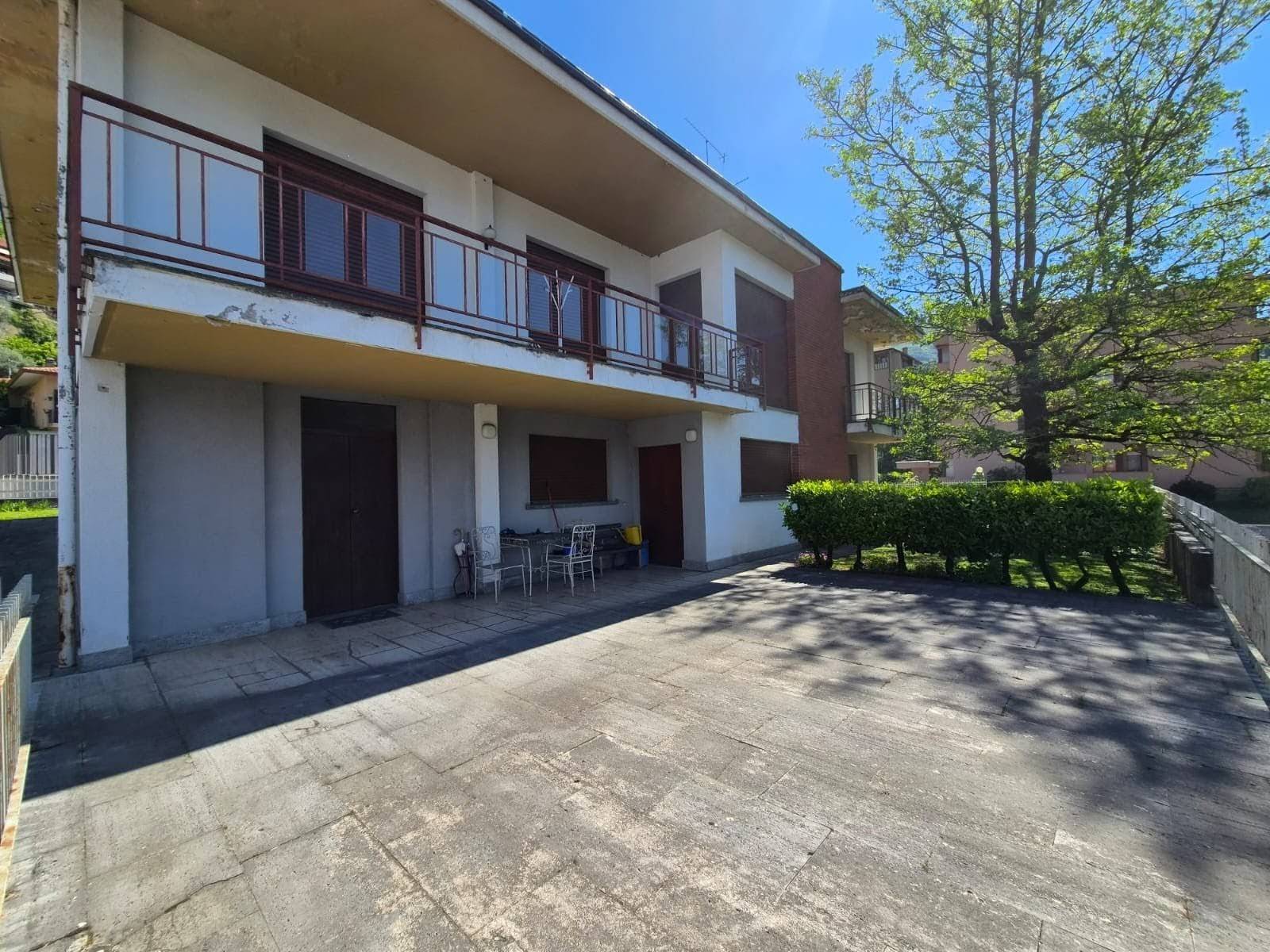 Villa singola in vendita a Lecco