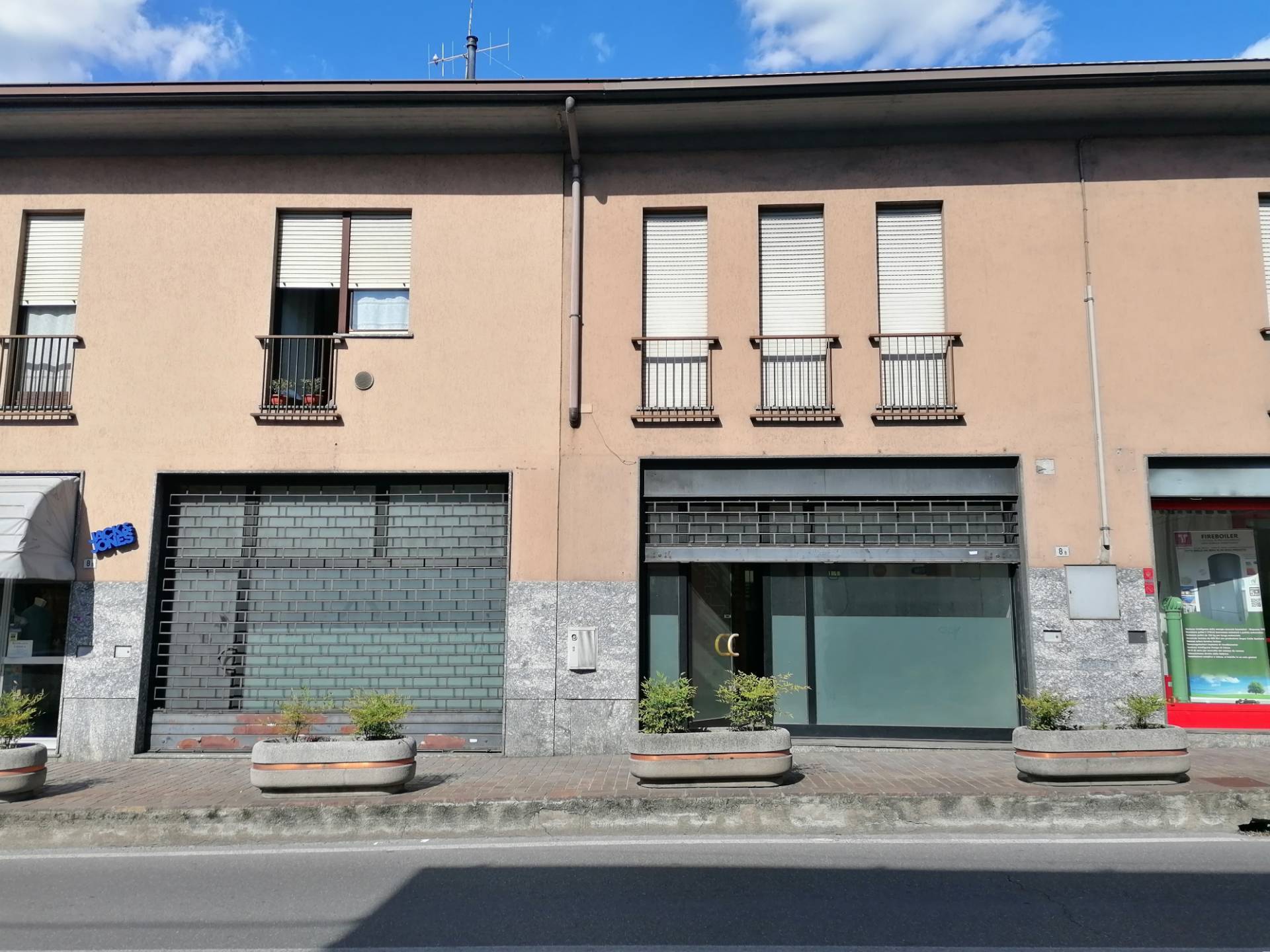 Locale commerciale in vendita a Calolziocorte