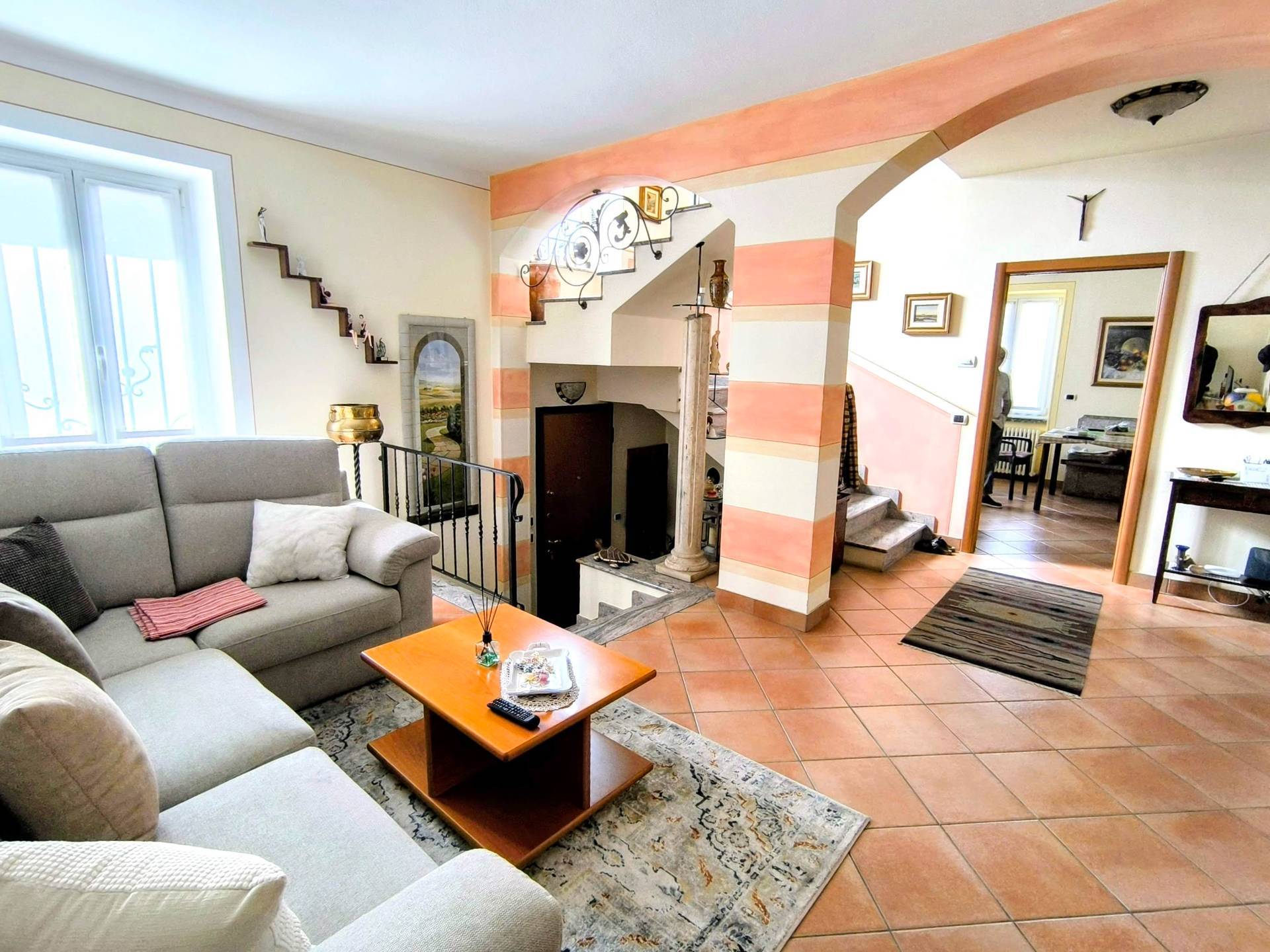 Casa Indipendente in vendita a Valmadrera