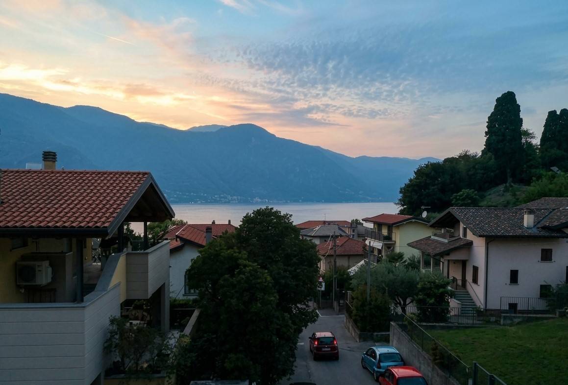 Appartamento in vendita a Abbadia Lariana