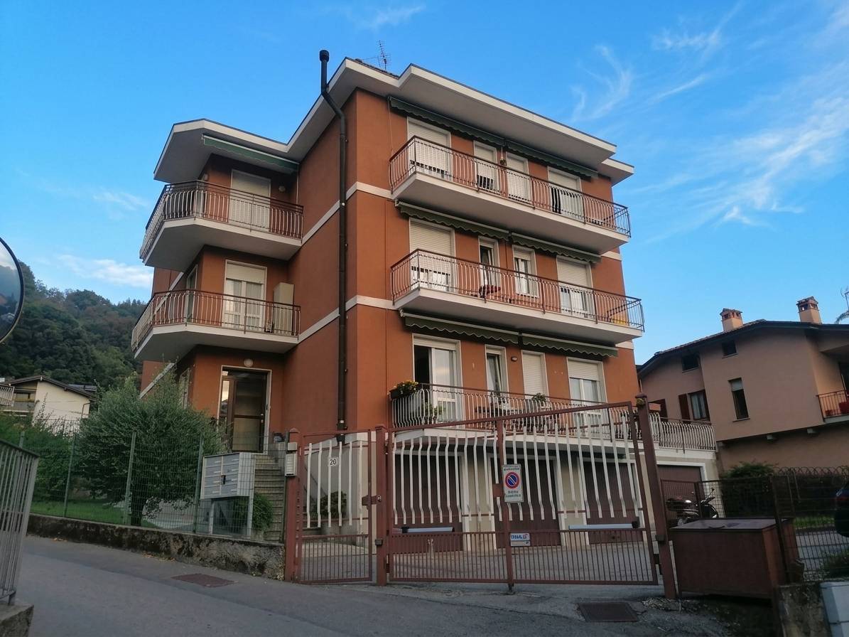 Appartamento in vendita a Abbadia Lariana