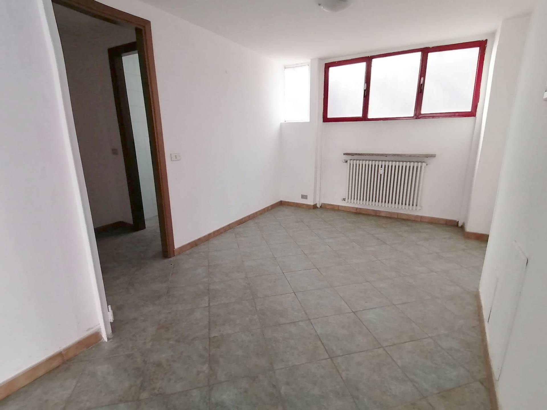 Locale commerciale in vendita a Lecco